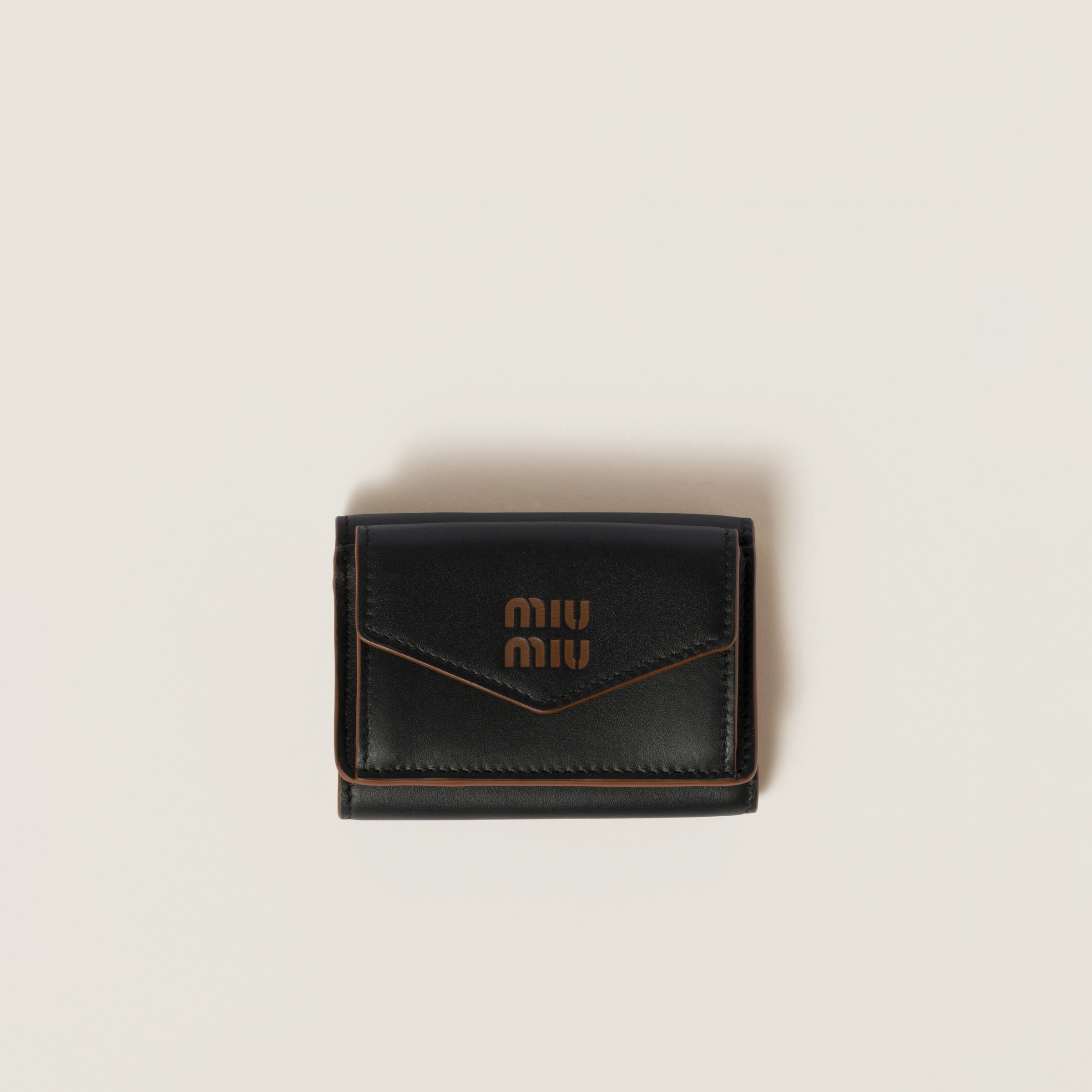 【関税・送料無料】Miu Miu ブラックレザーウォレット org.jpg
