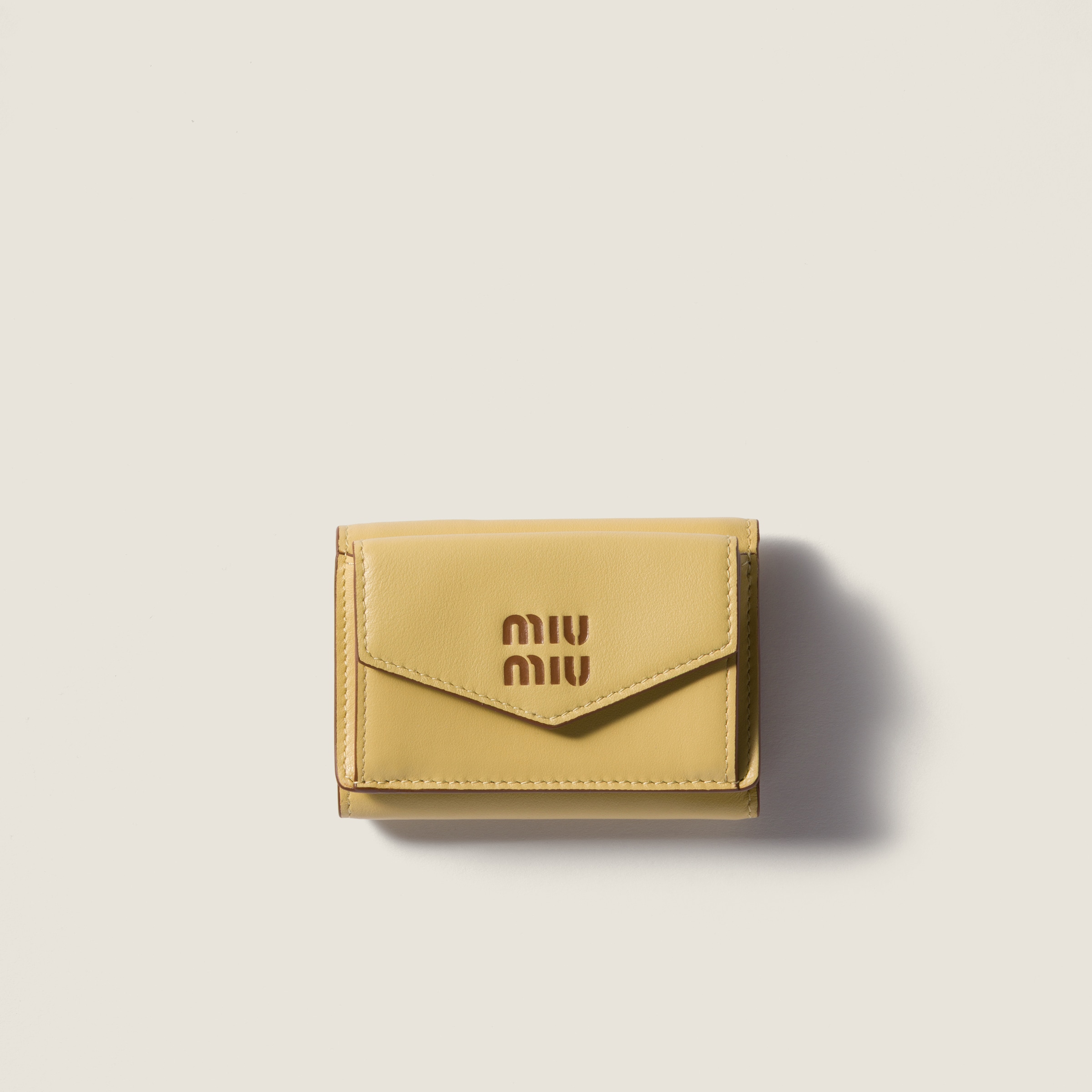[MiuMiu] Small Leather Wallet-Cognac / ☆送料込☆ Black/cognac Small Leather Wallet | Miu Miu