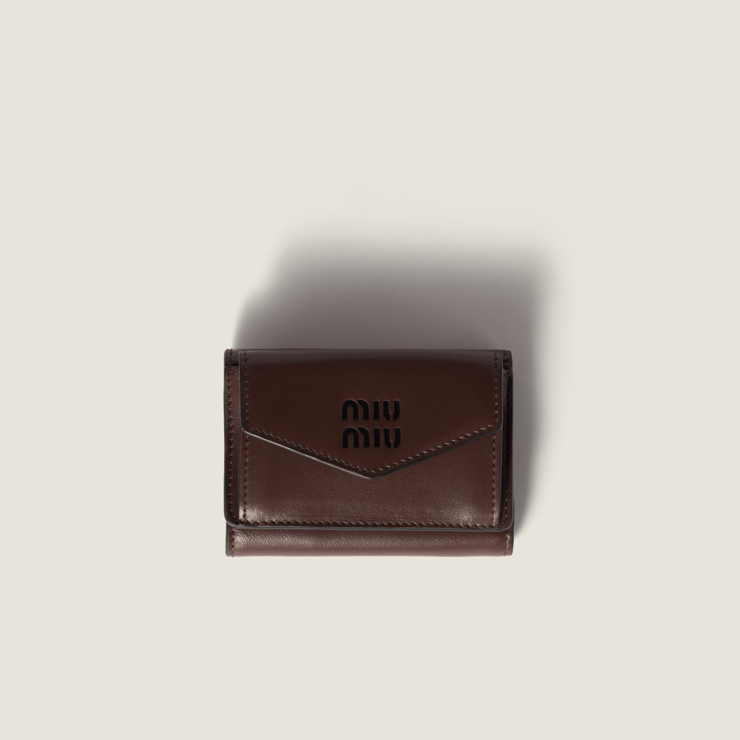 ブラック ヴィッテロダイノレザー 財布 | Miu Miu