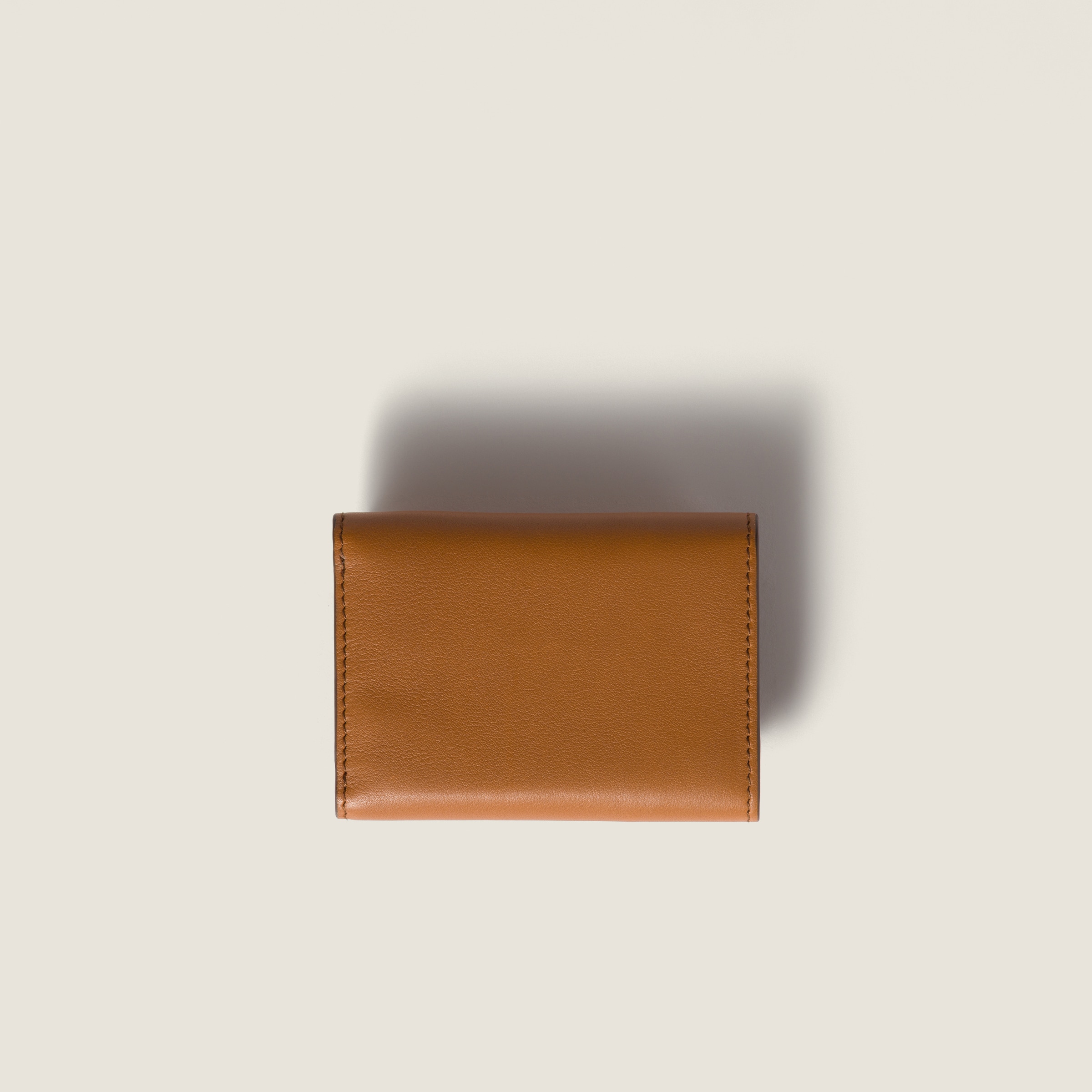 MIU MIU レザー財布　コニャック➕ブラウン miu ミュウミュウ MIU レザー 財布【コニャック 】【送料無料