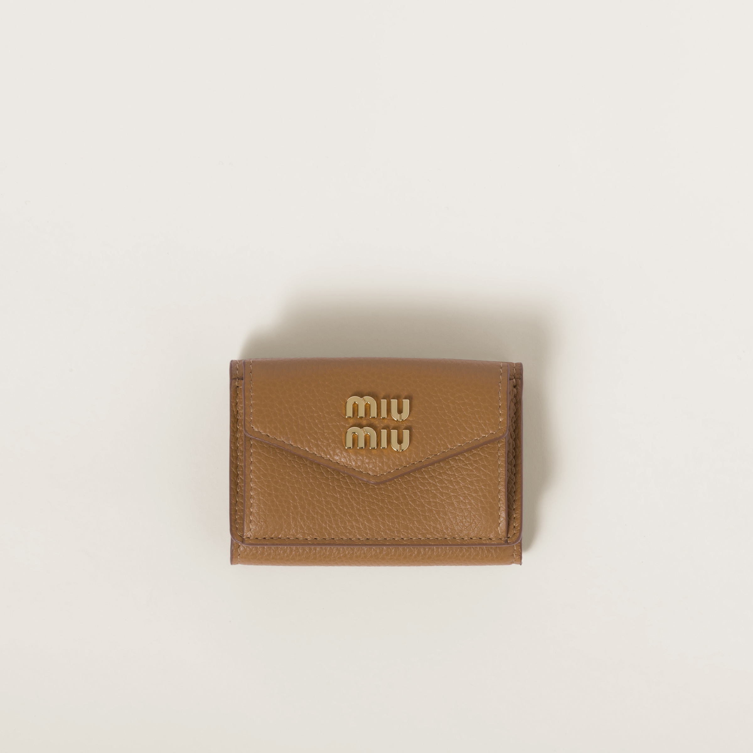 キャメル ヴィッテロダイノレザー 財布 | Miu Miu