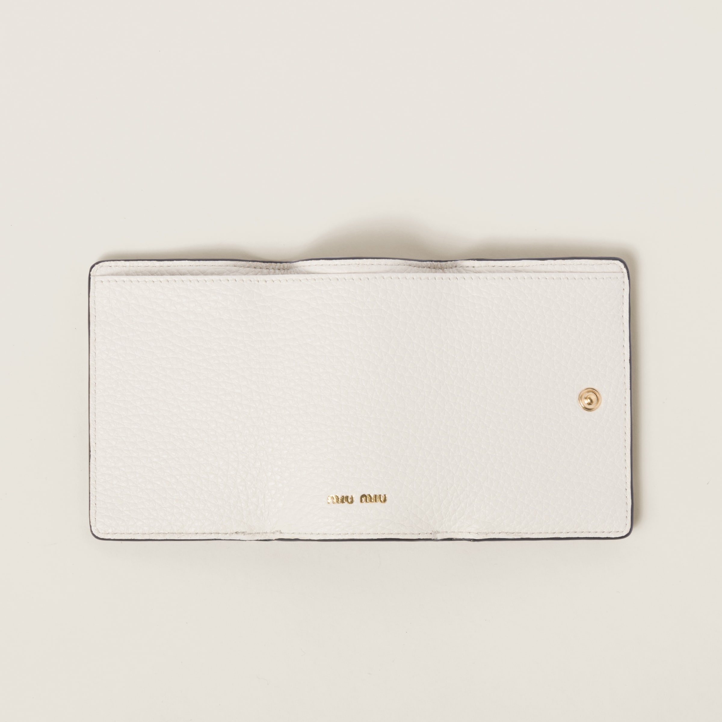 ホワイト ヴィッテロダイノレザー 財布 | Miu Miu - 日本