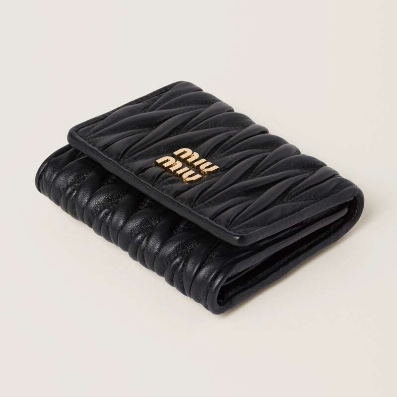 Petit portefeuille en cuir nappa matelassé