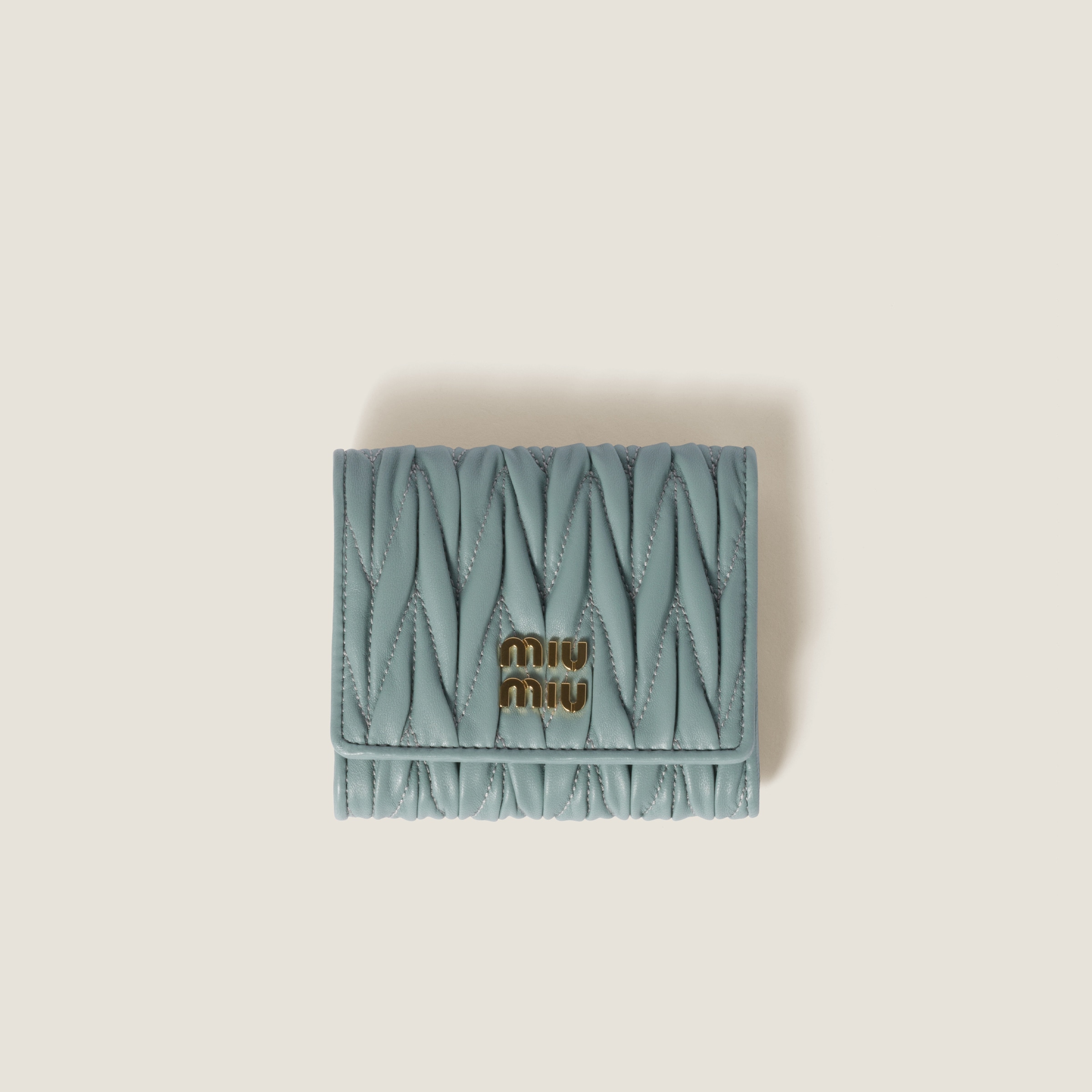 MIUMIU 折財布 MATELASSE 5MH033 AFPP Powder Blue Small Matelassé Nappa Leather Wallet | Miu Miu