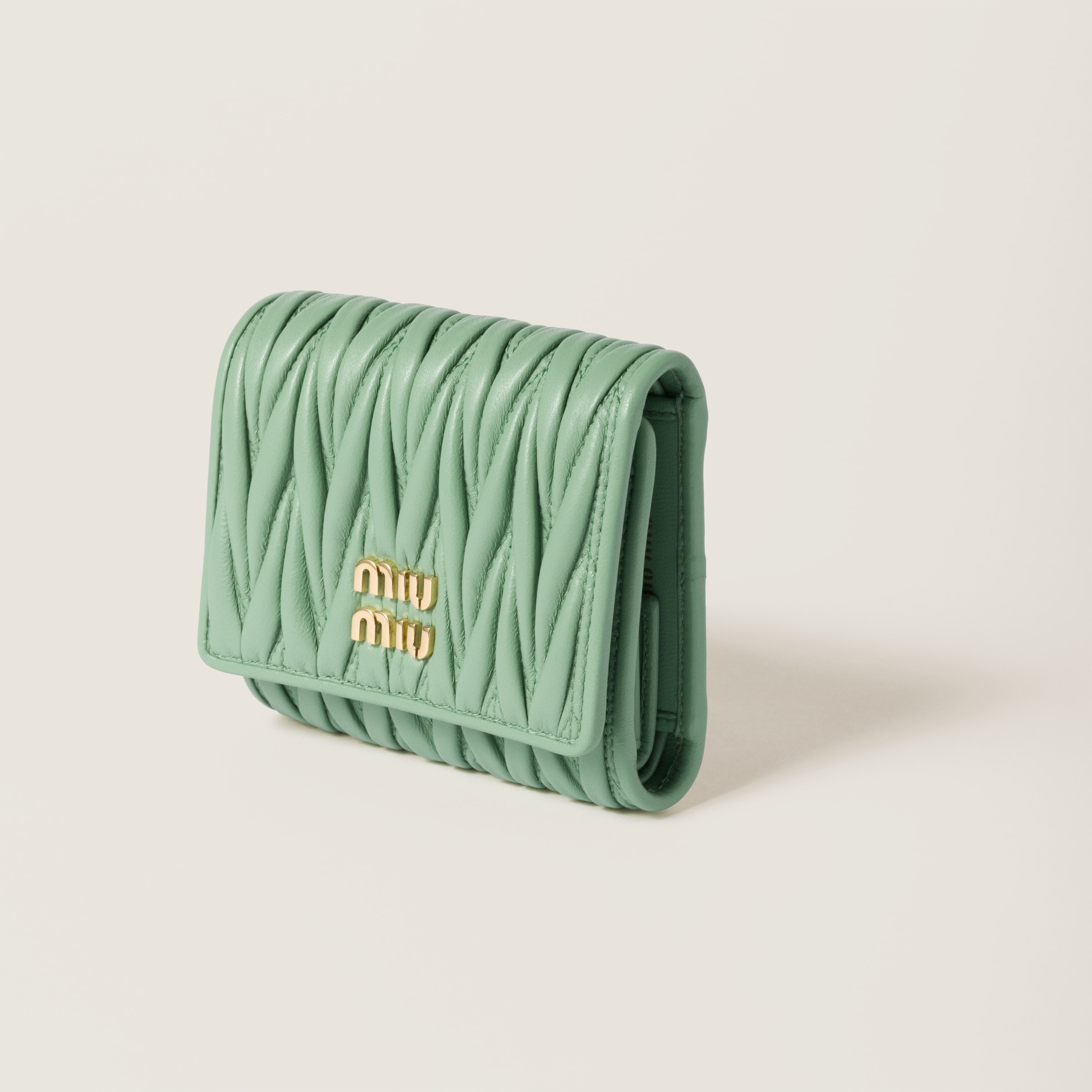 MIUMIU 折財布 MATELASSE 5MH033 AFPP White Matelassé Nappa Leather Small Wallet | Miu Miu
