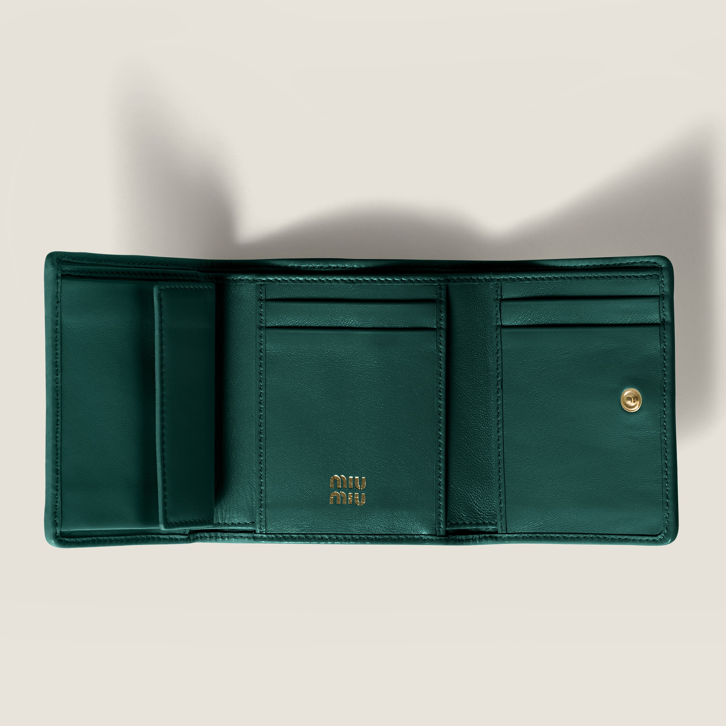 小物 Archive miu miu compact wallet emerald Emerald Green Small Matelassé Nappa Leather Wallet | Miu Miu