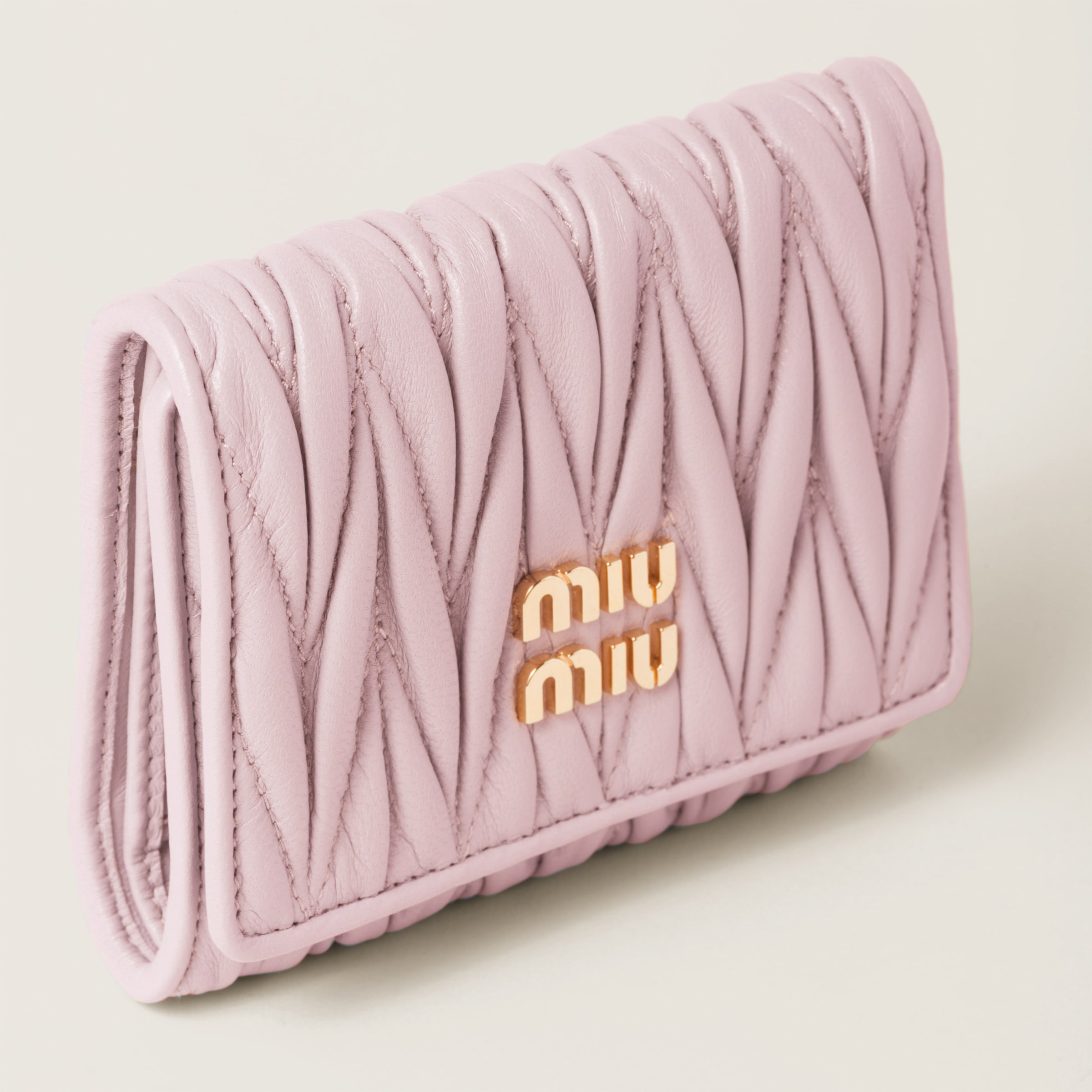 値下げ交渉⭕️ miu miu マテラッセレザー 財布 ピンク - メルカリ
