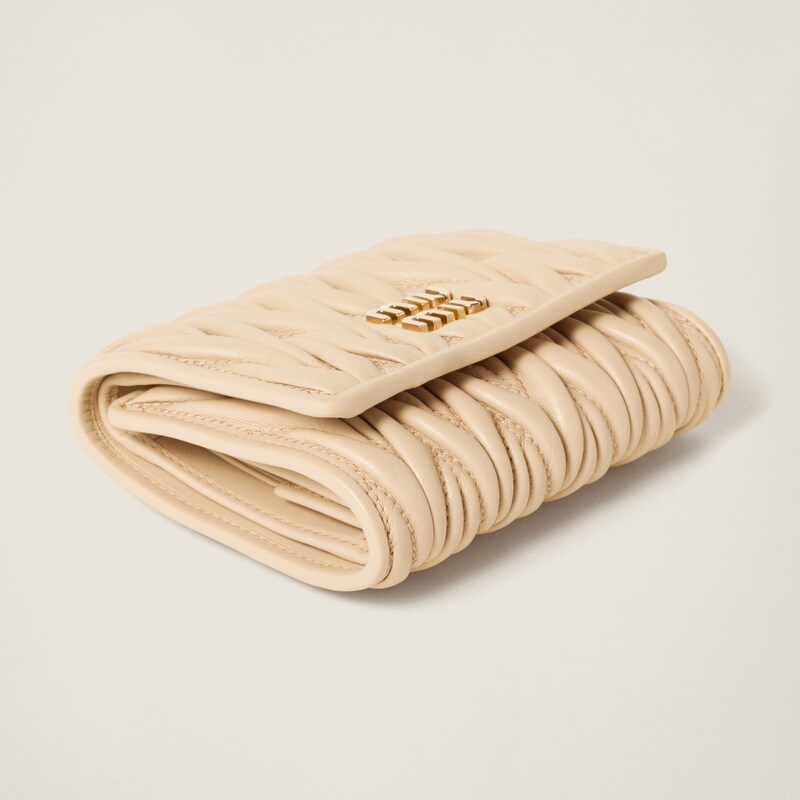 Kleine Geldbörse aus Matelassé-Nappaleder