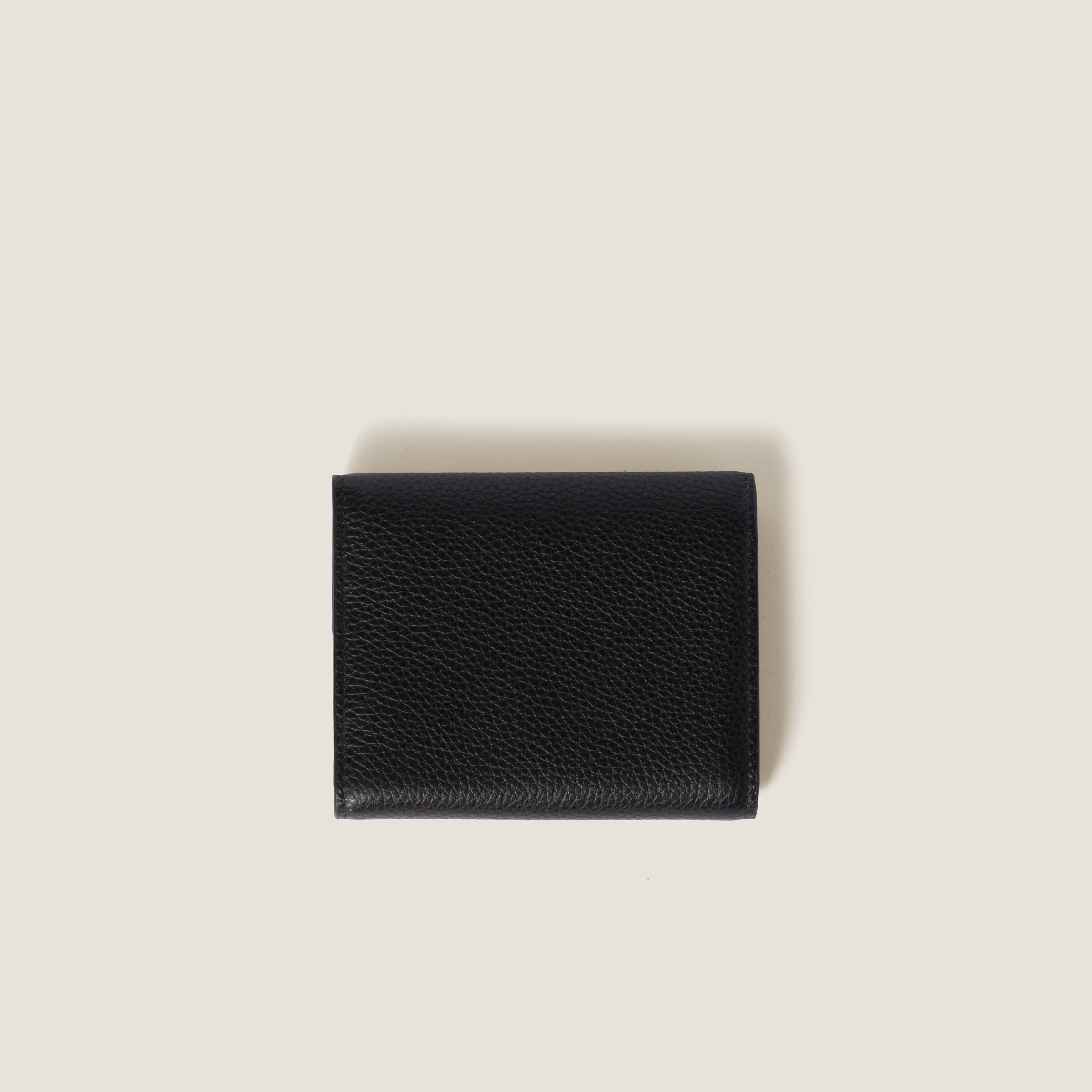 ブラック ヴィッテロダイノレザー 折り財布 | Miu Miu