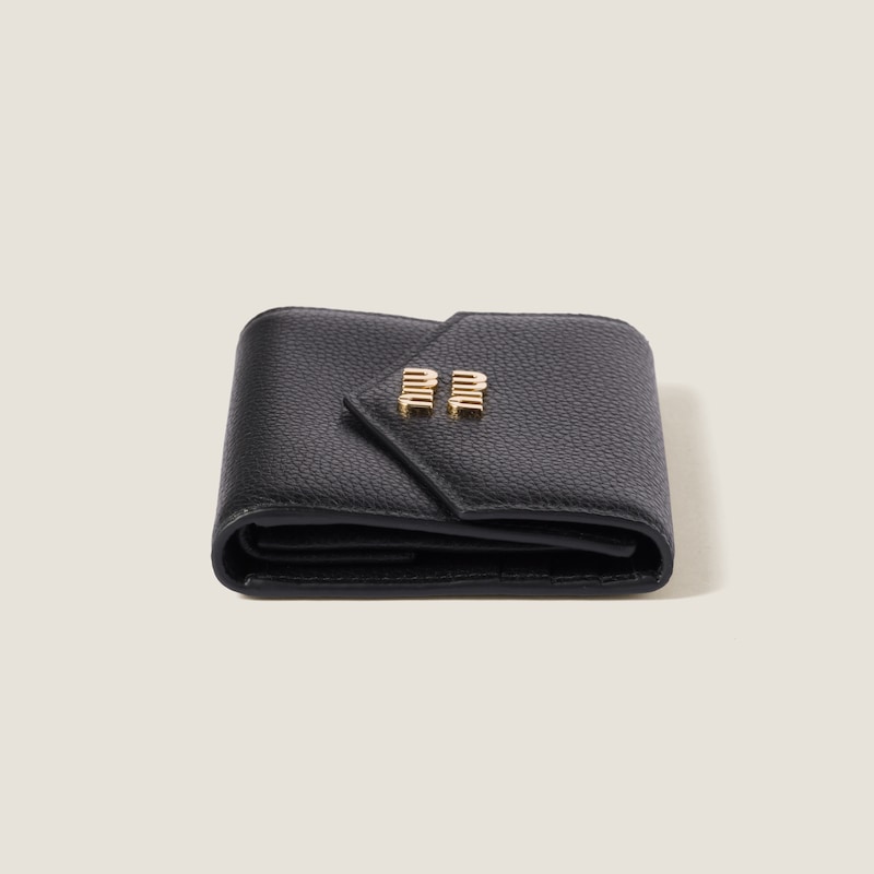 Small leather wallet