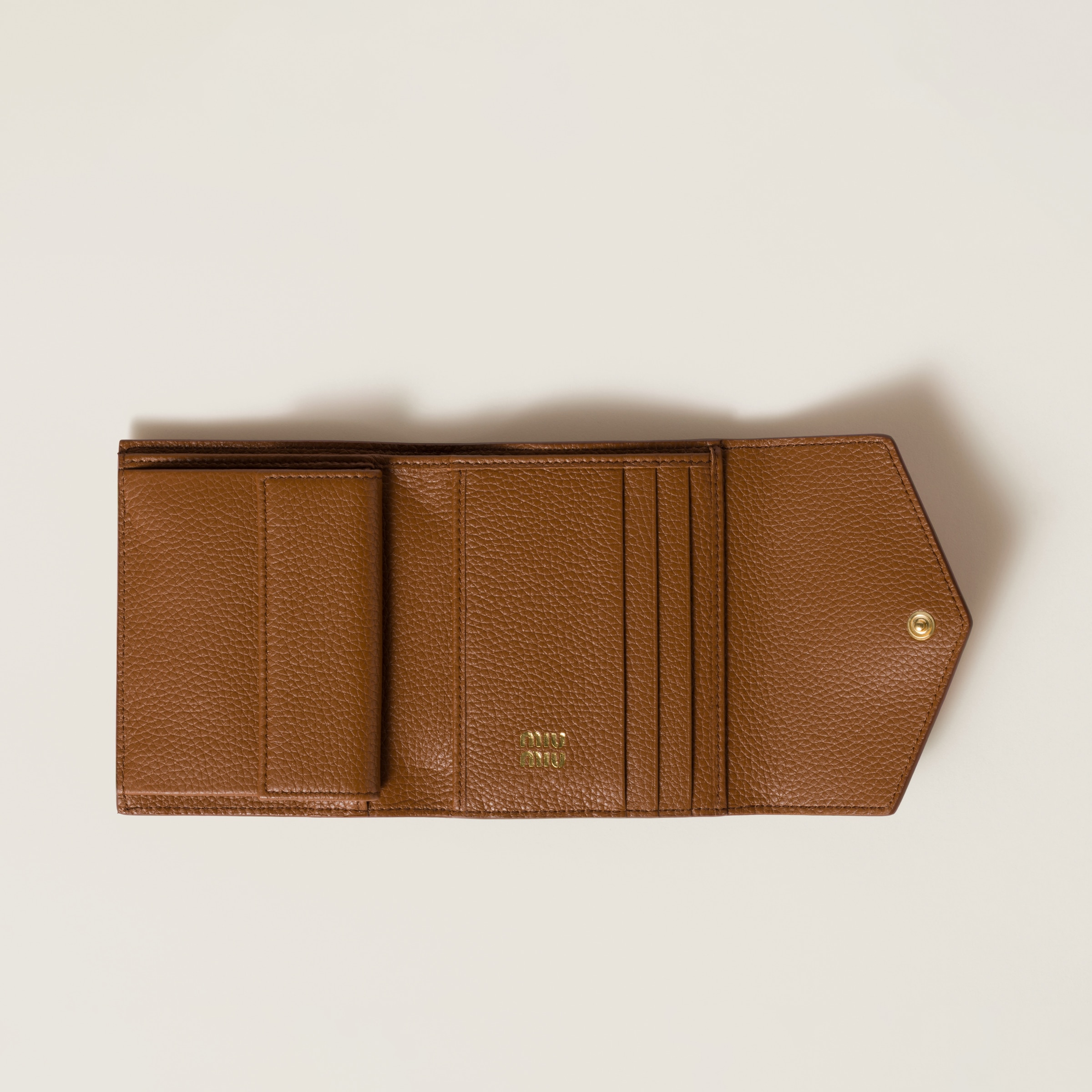 コニャック レザー 財布 | Miu Miu