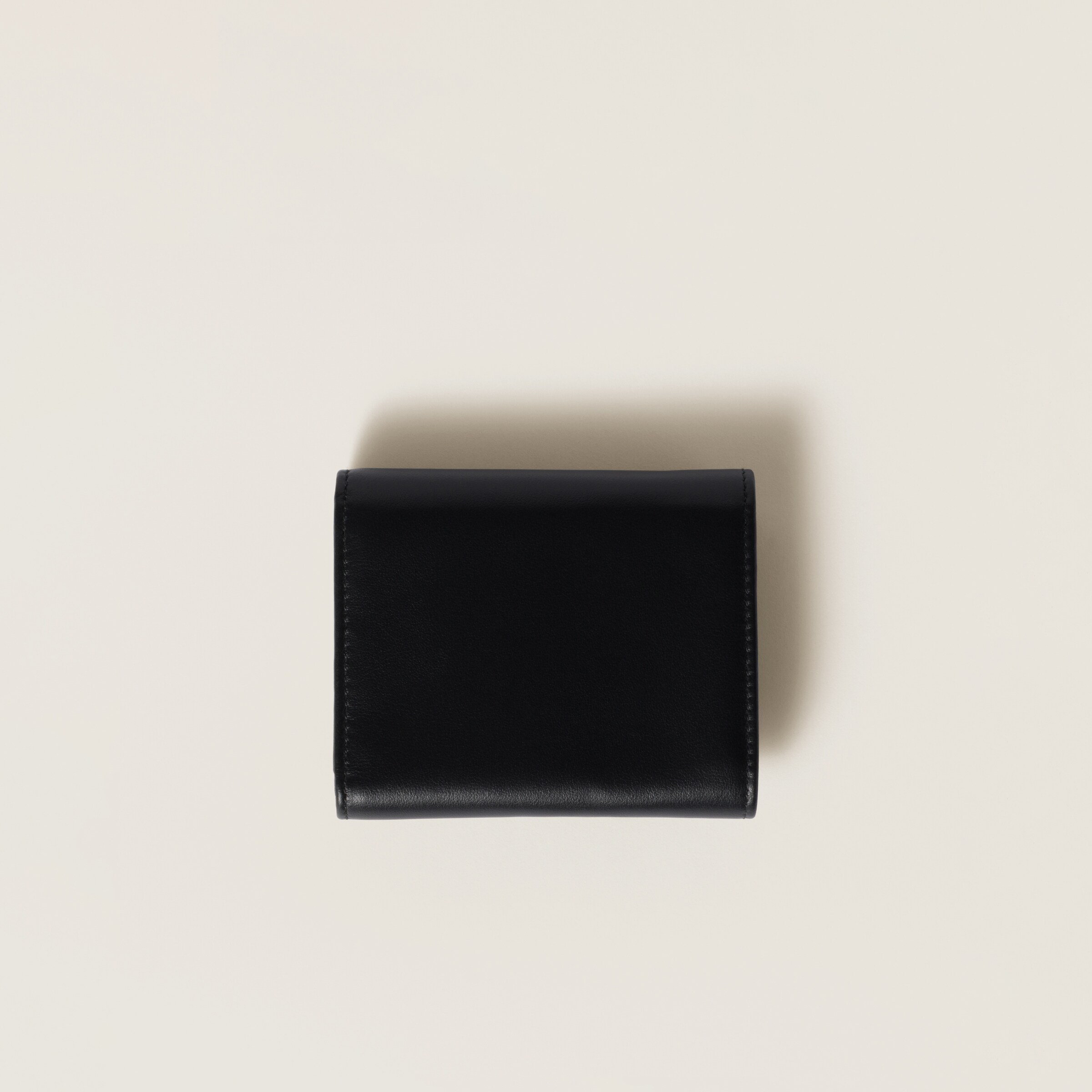 ブラック レザー 財布 | Miu Miu