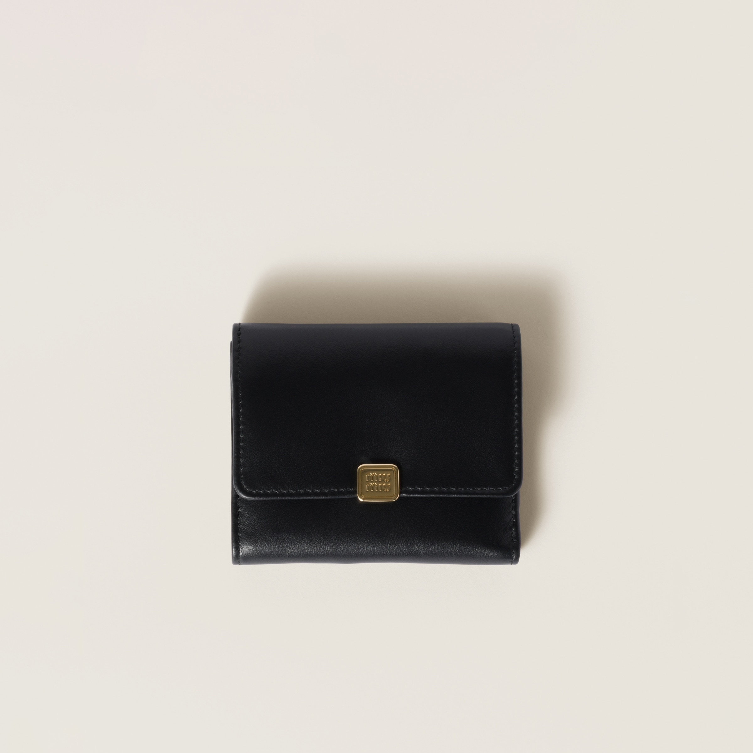 ブラック レザー 財布 | Miu Miu