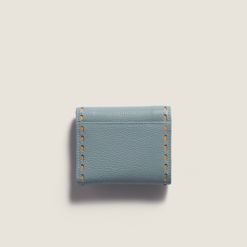 Small leather wallet