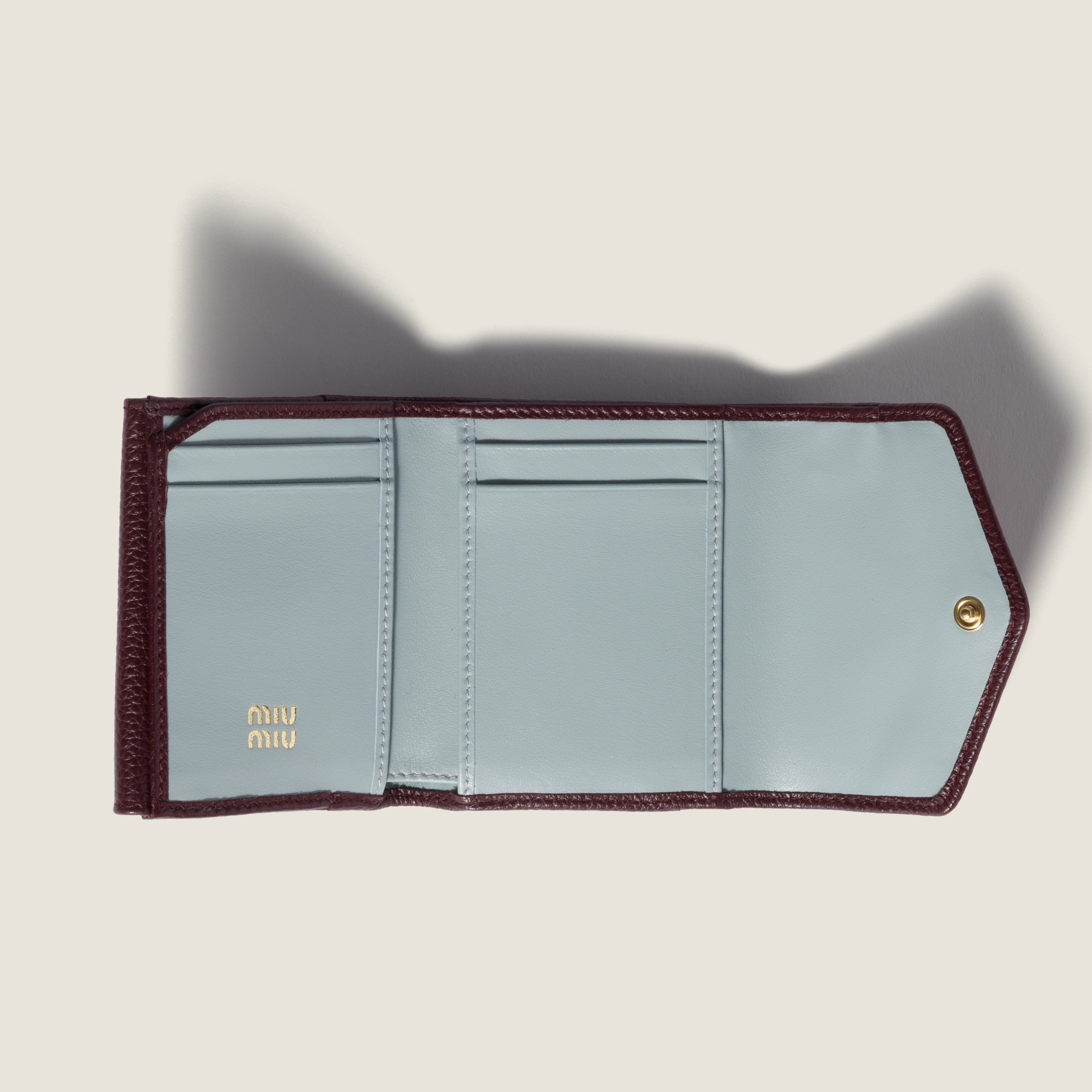 23:30にて出品を停止。miu miu 財布　バーガンディ／レイクブルー バーガンディ／レイクブルー レザー 財布 | Miu Miu - 日本