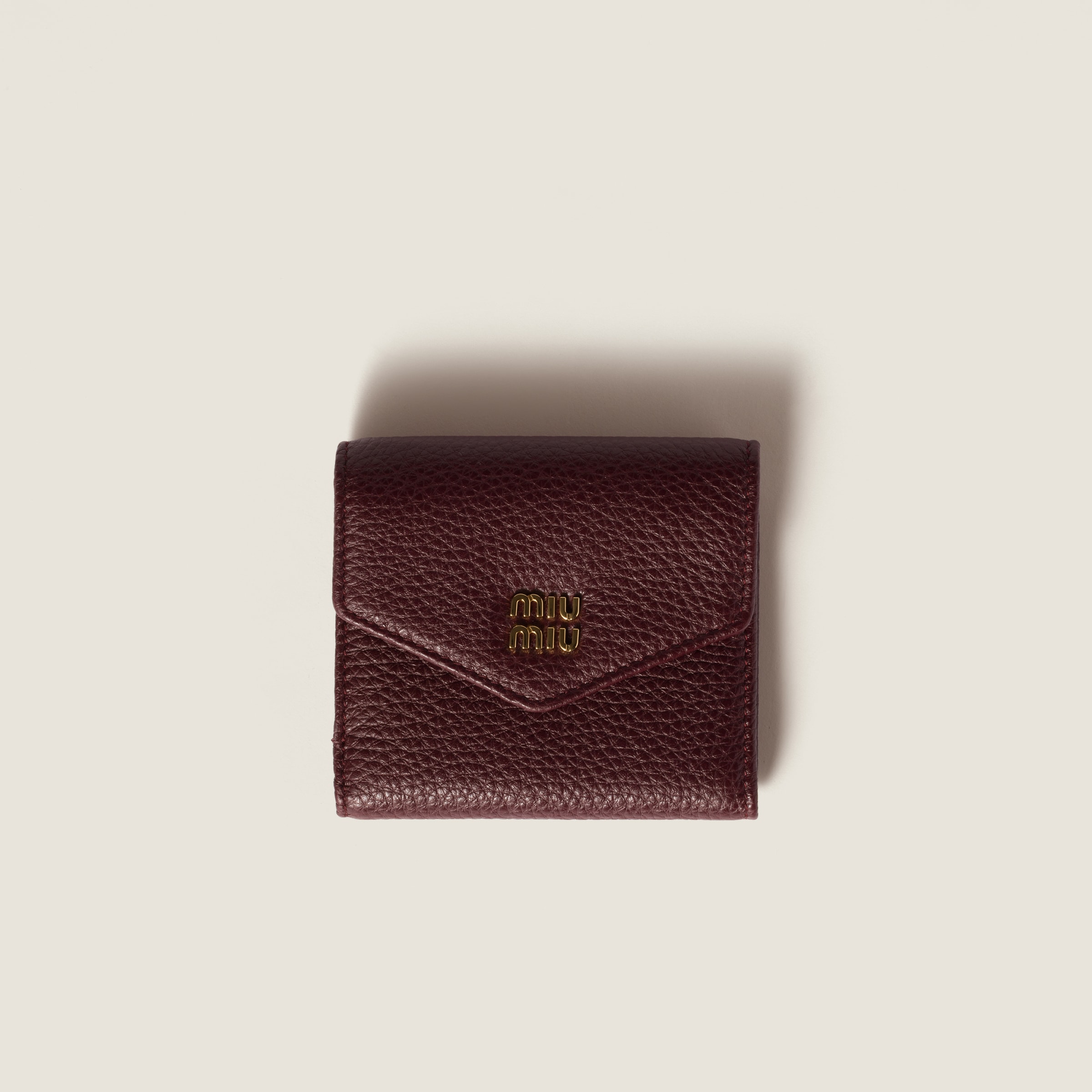 【MIU MIU】Small matelasse nappa レザー スモールウォレット Miu Miu Small matelassé nappa leather wallet | REVERSIBLE
