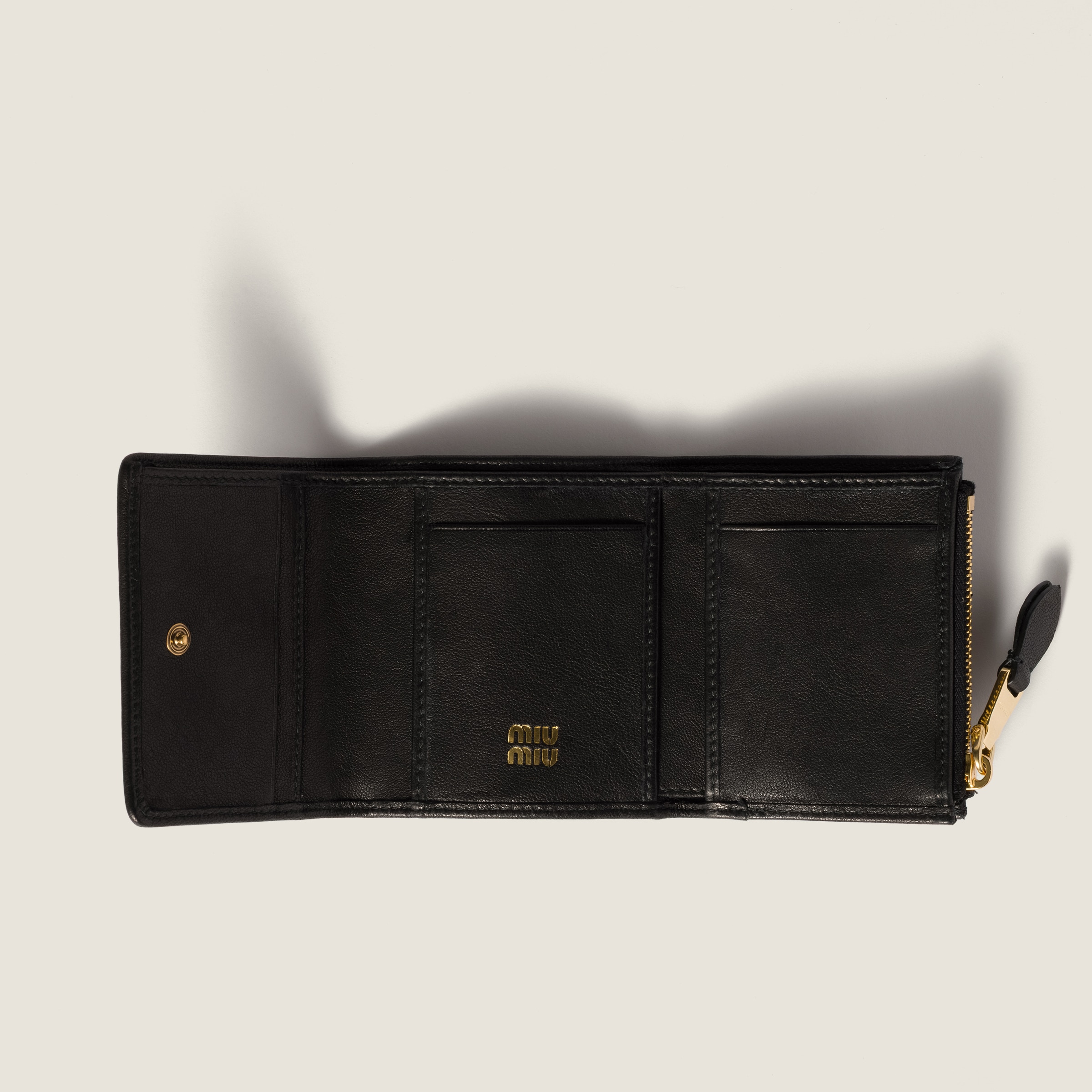 ブラック スモール ナッパレザー 財布 | Miu Miu