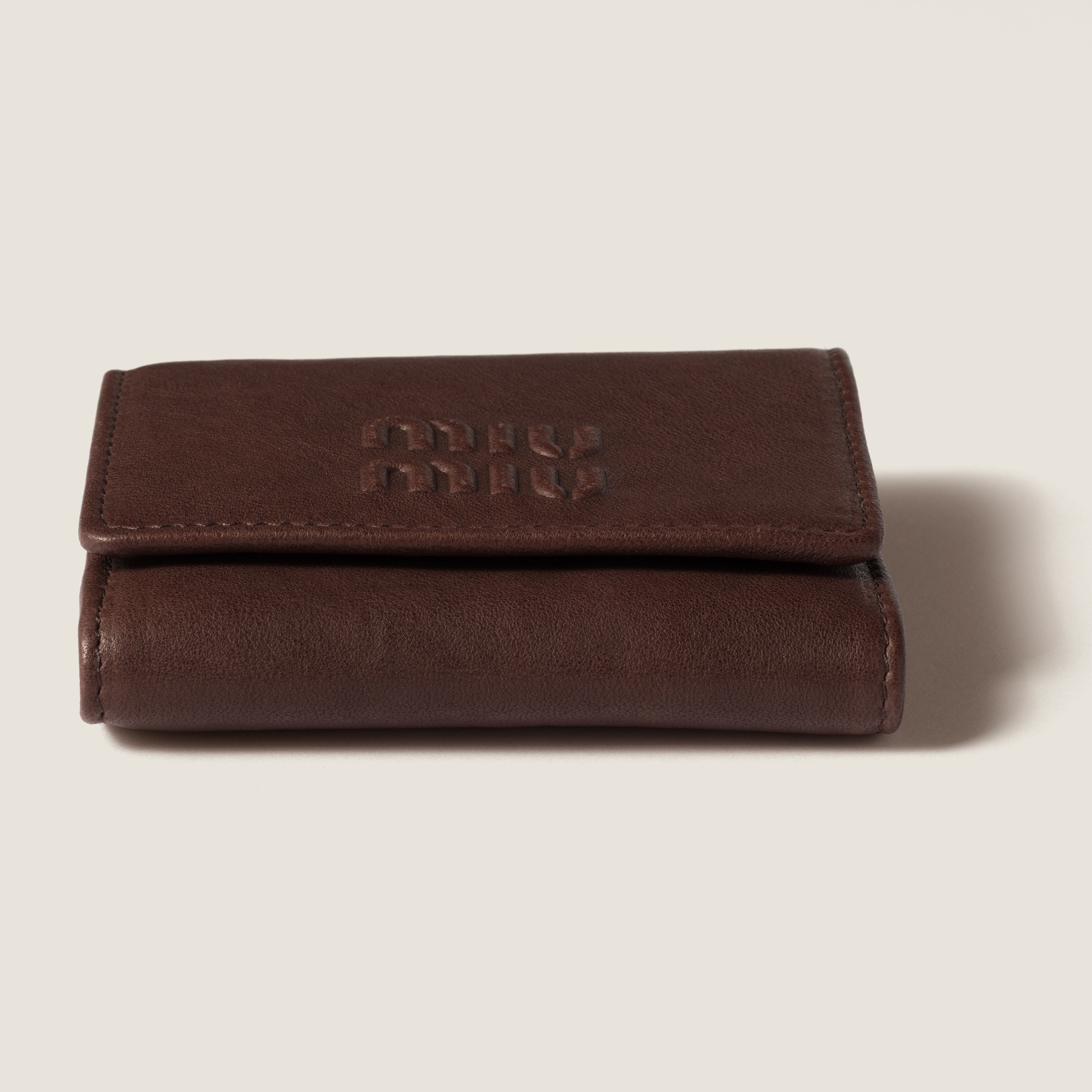 上質な≪Miu Miu≫ マトラッセ ナッパレザー ラージ ウォレット ボルドー ラージ マトラッセ ナッパレザー ウォレット | Miu Miu