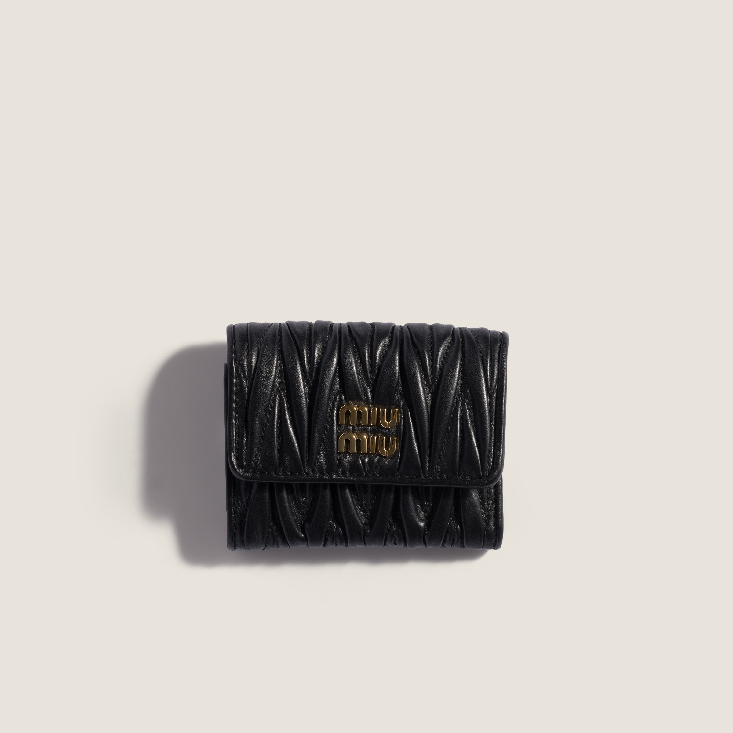 ブラック マテラッセレザー 財布 | Miu Miu - 日本