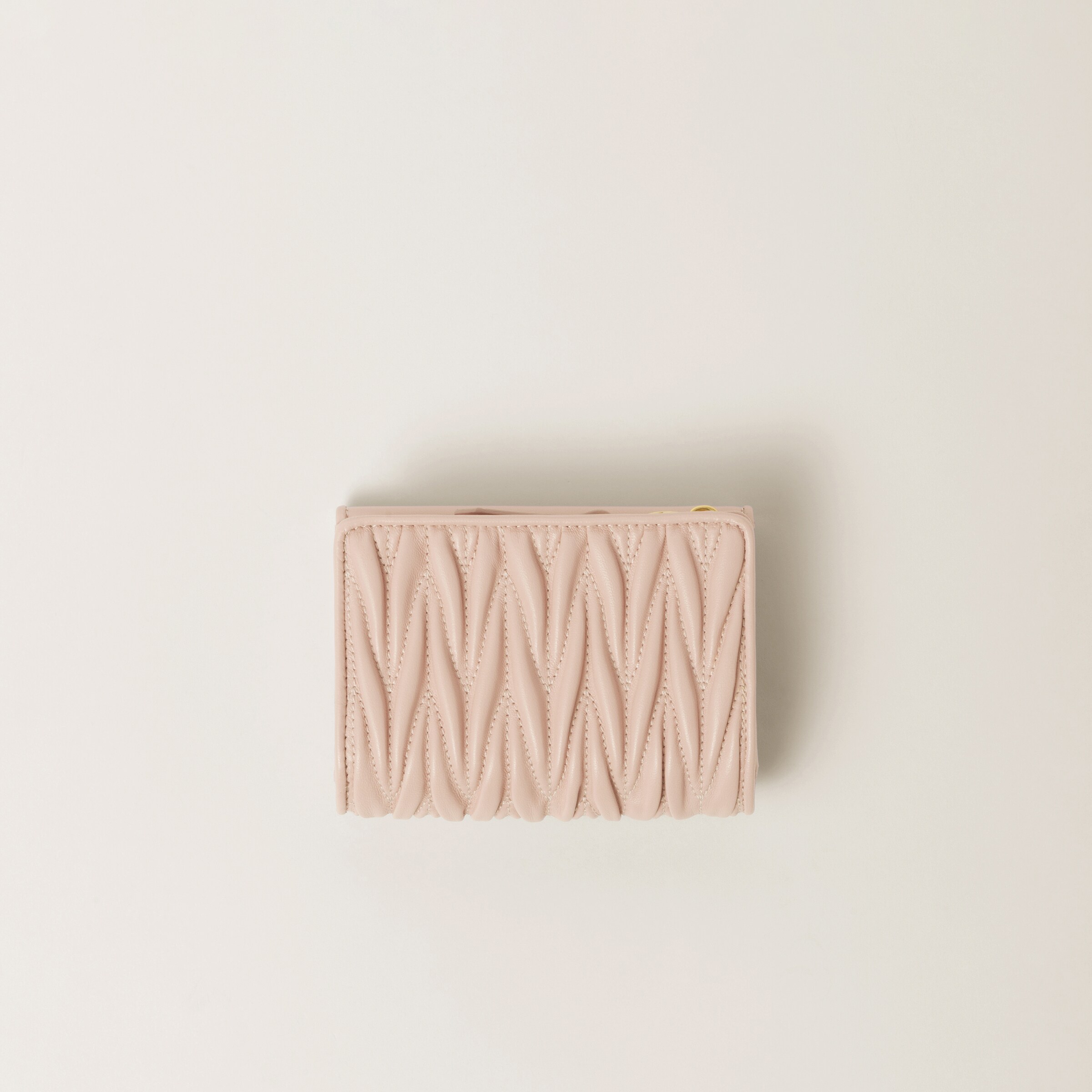 ピンクベージュ マテラッセレザー 財布 | Miu Miu ピンクベージュ マテラッセレザー 財布 | Miu Miu