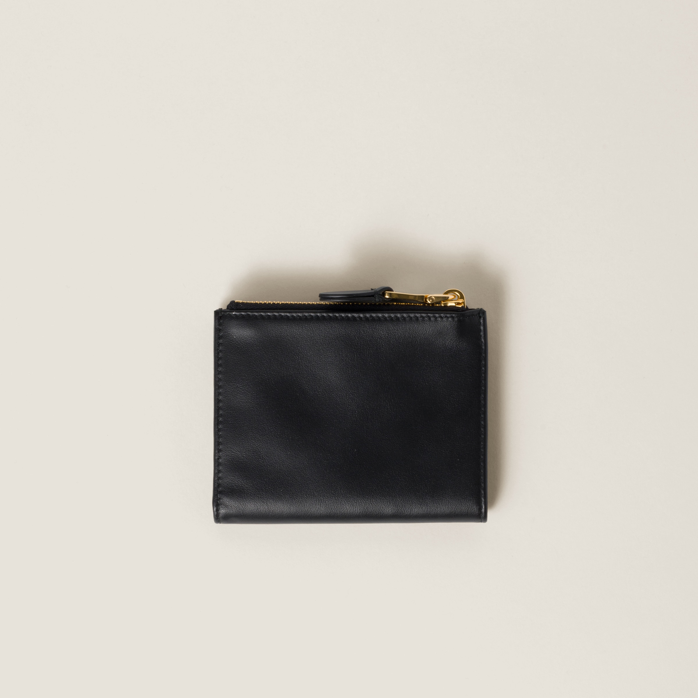 ブラック レザー 財布 | Miu Miu ブラック レザー 財布 | Miu Miu
