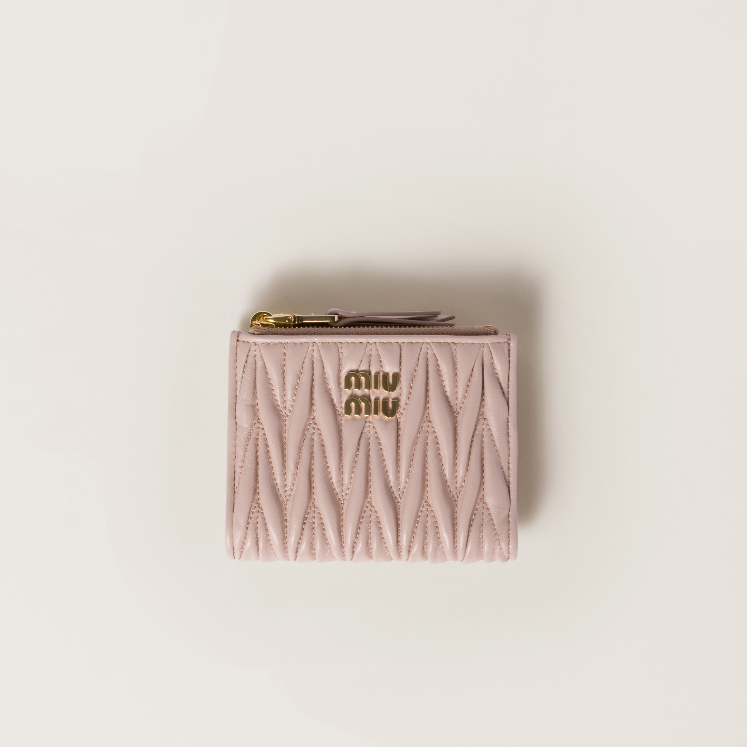 Small wallet in matelasse nappa leather