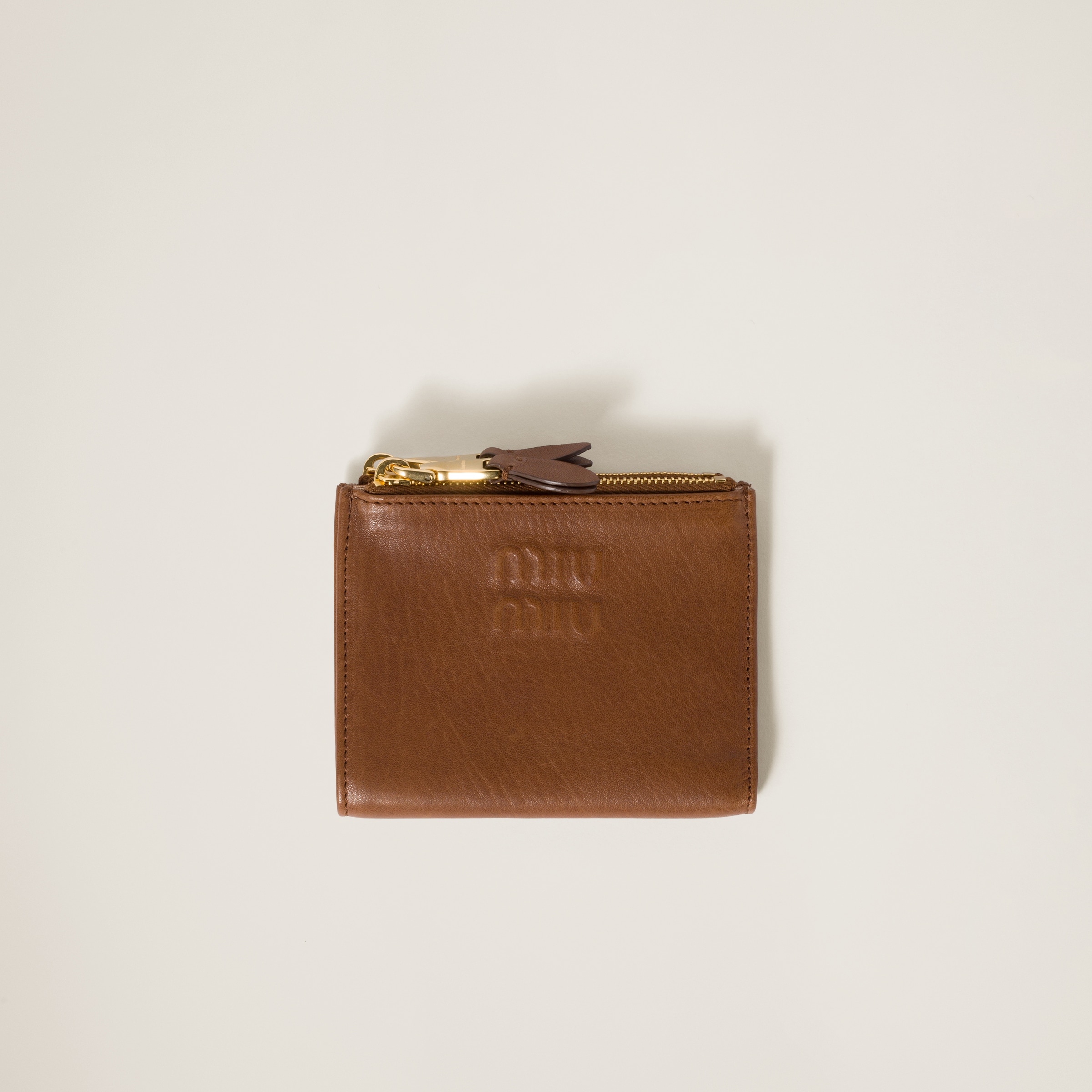 店内商品がすべてレジにて半額！！ ブラウン Miu Miu | 財布 ナッパレザー 小物