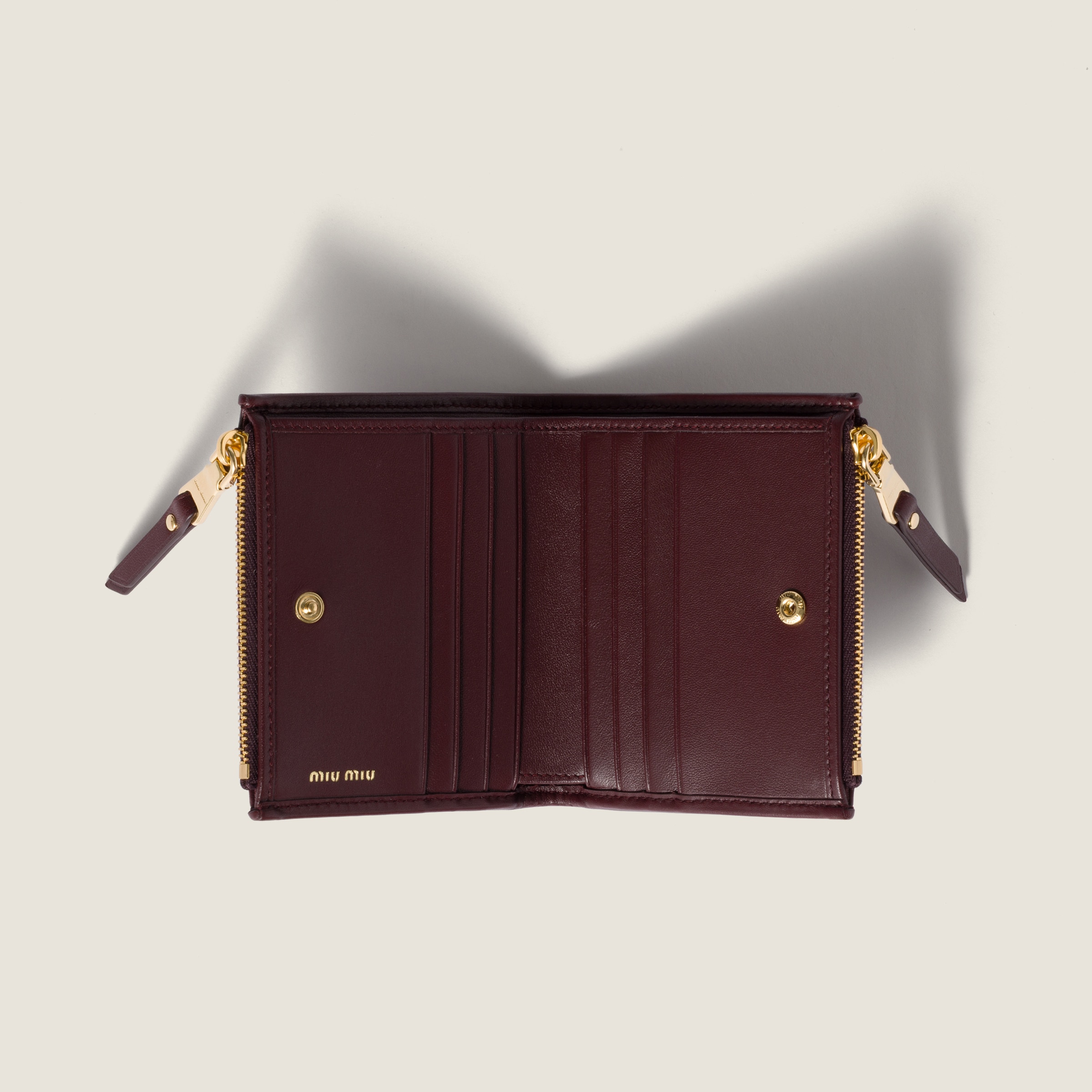 バーガンディ マテラッセレザー 財布 | Miu Miu - 日本