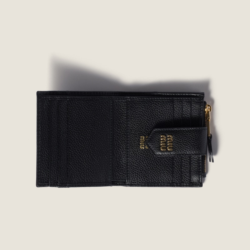 Small leather wallet