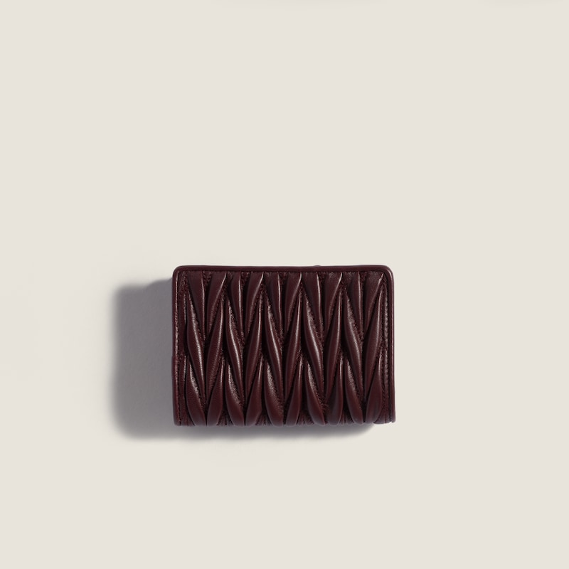Cartera de napa matelassé pequeña