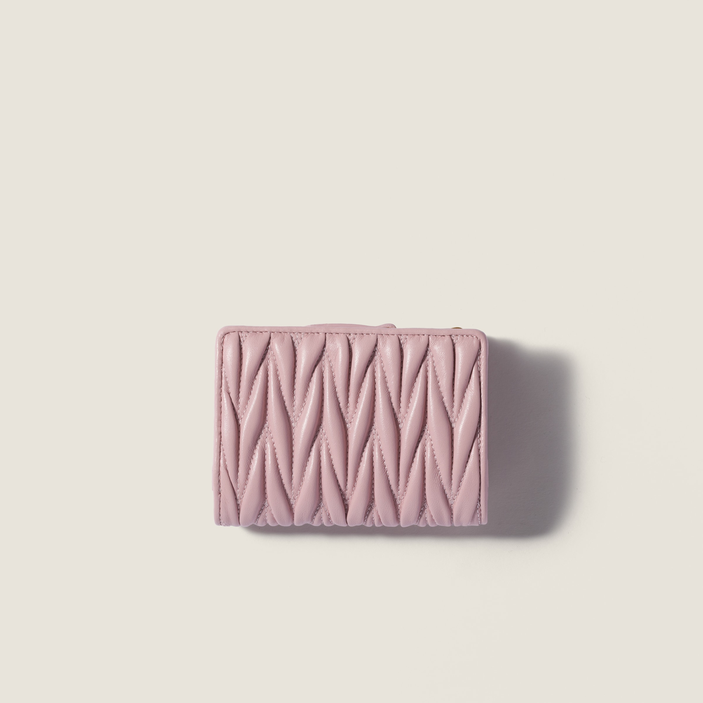 アラバスターピンク マテラッセレザー 財布 | Miu Miu - 日本
