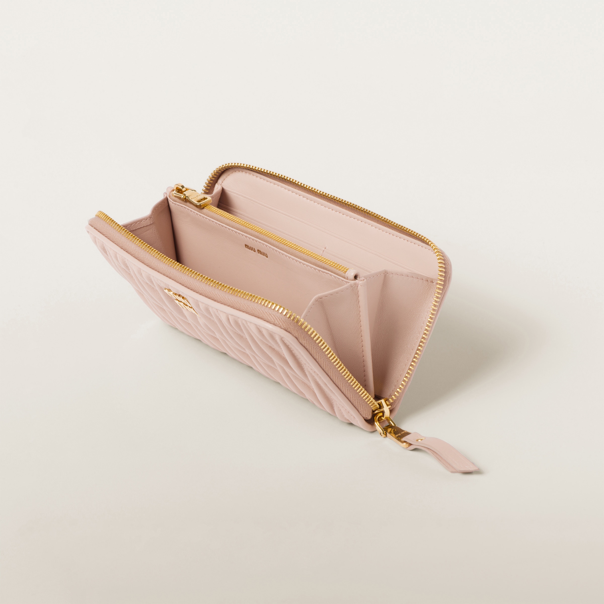 ピンクベージュ マテラッセレザー ジップアラウンド長財布 | Miu Miu