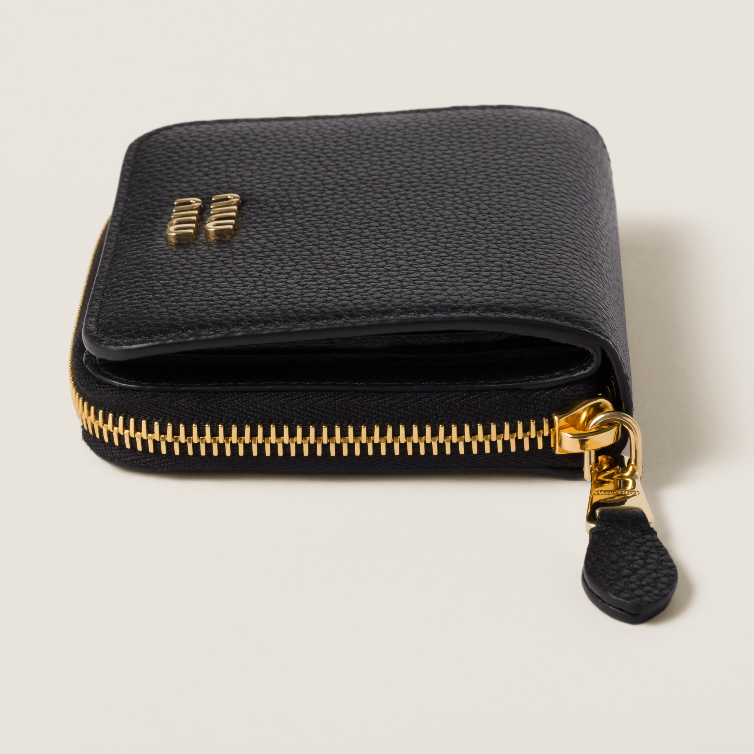 [MiuMiu] Small Leather Wallet- Black / ☆送料込☆ Black Small Leather Wallet | Miu Miu