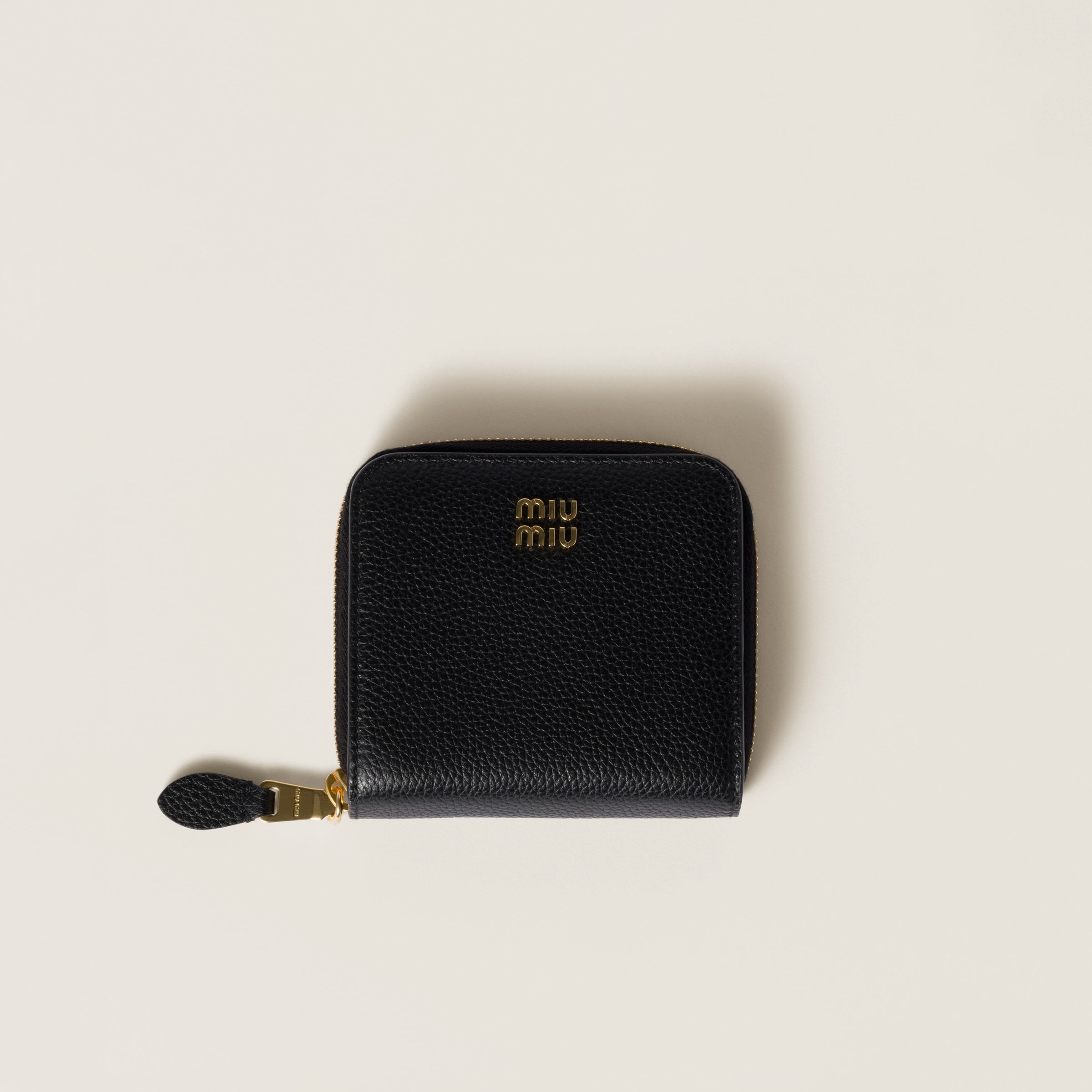 ブラック ヴィッテロダイノレザーフラップ付折り財布 | Miu Miu