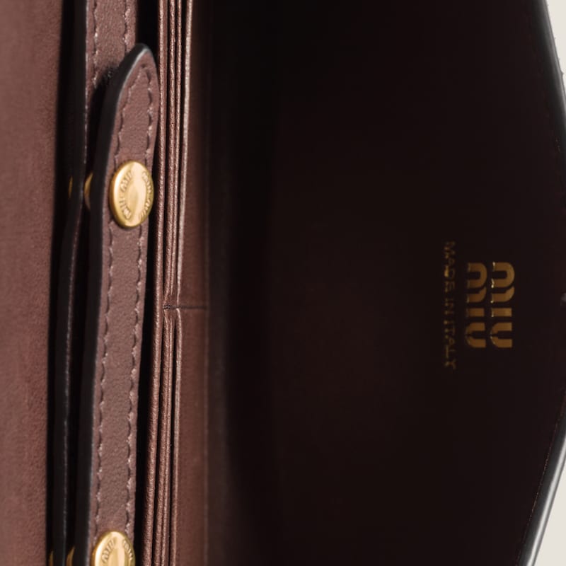 納帕軟皮銀包配肩帶