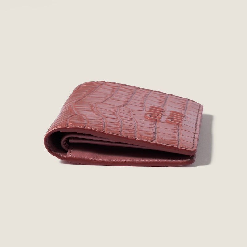 Petit portefeuille en cuir à imprimé croco