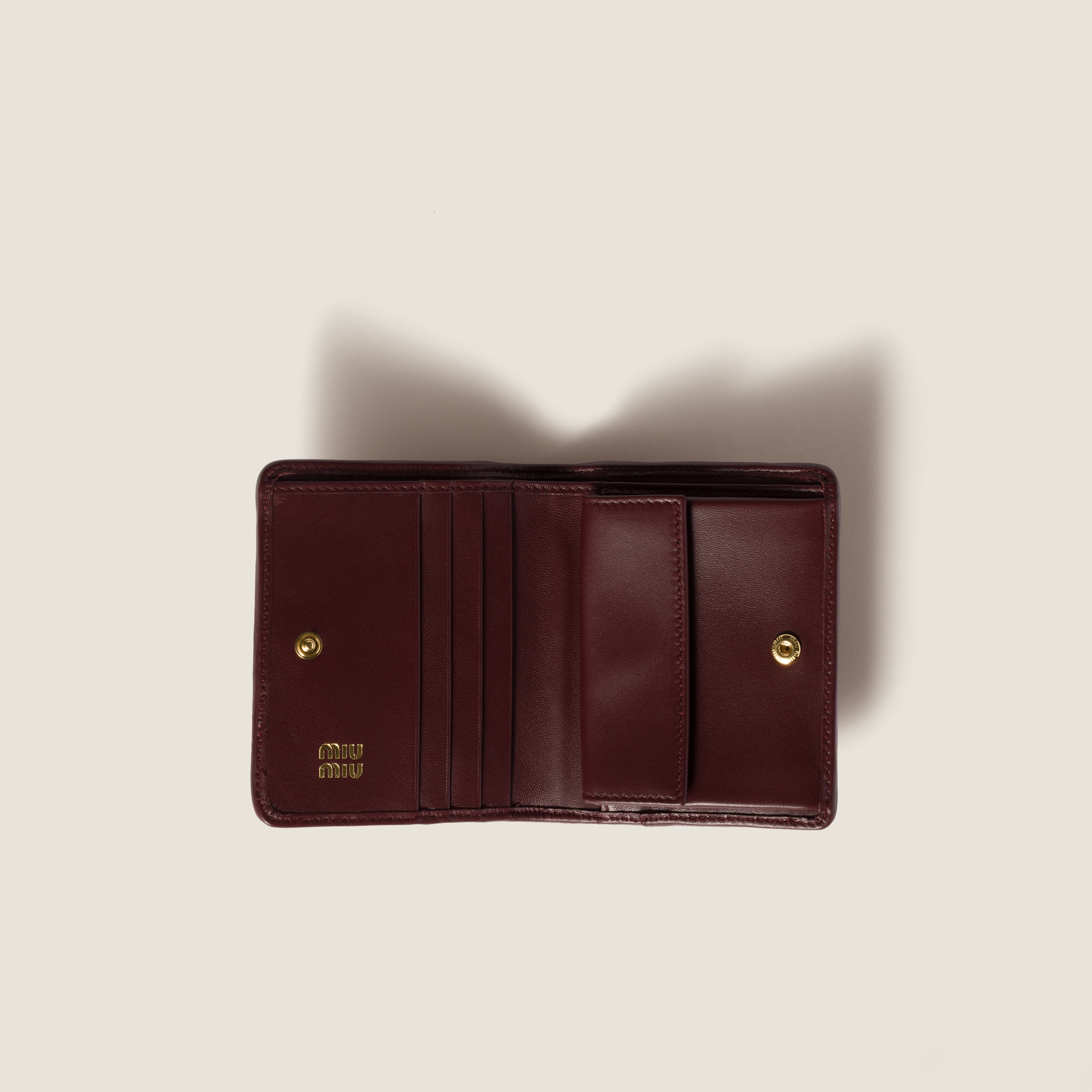 折りたたみ財布 SMALL MATELASSE NAPPA LEATHER WALLET WITH SNAP CLOSURE Miu miu Small matelassé nappa leather wallet with snap