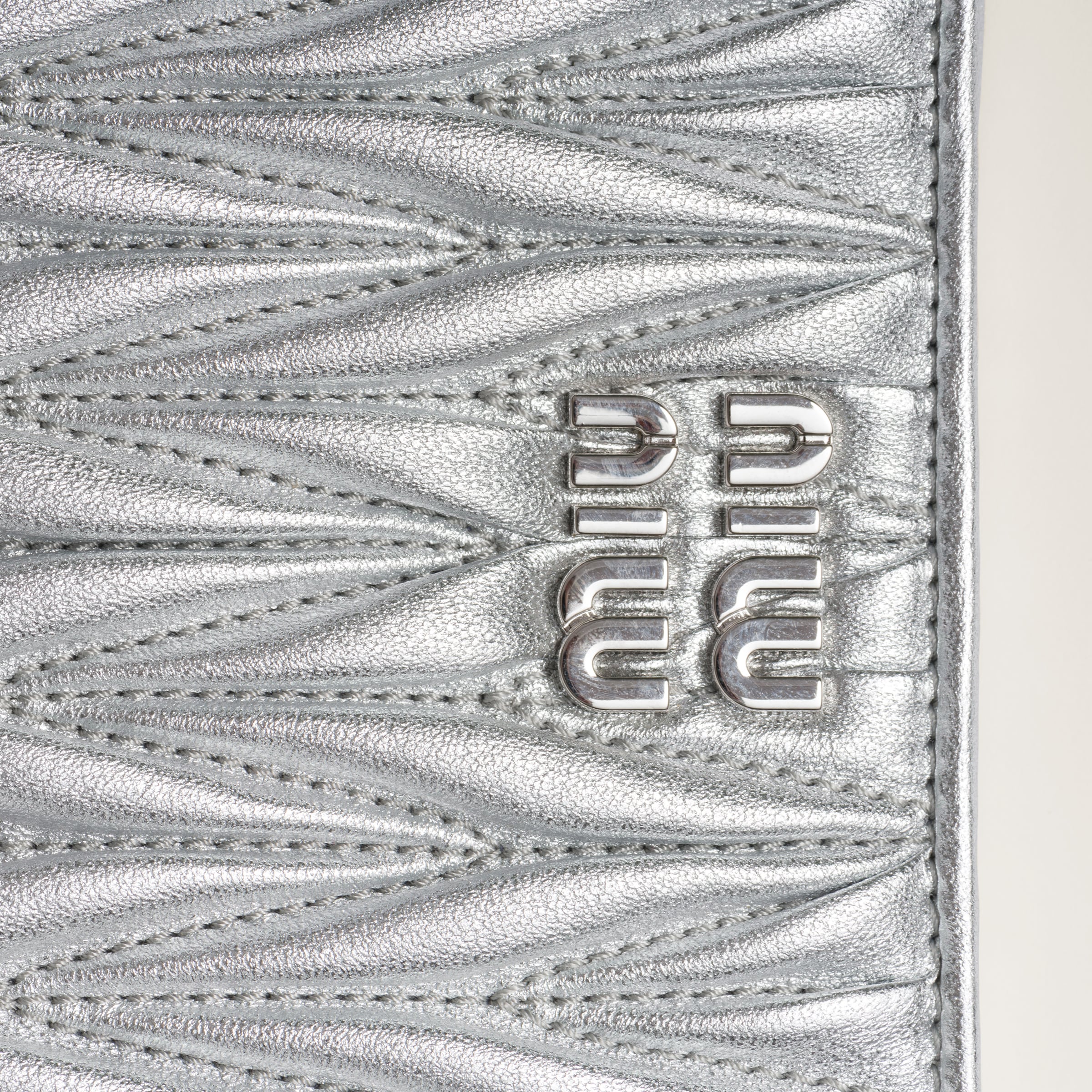 Miu Miu｜HALF-LENGTH WALLETS (5MV204 AFPP F0118) 5MV204_AFPP_F0118_SLB.jpg