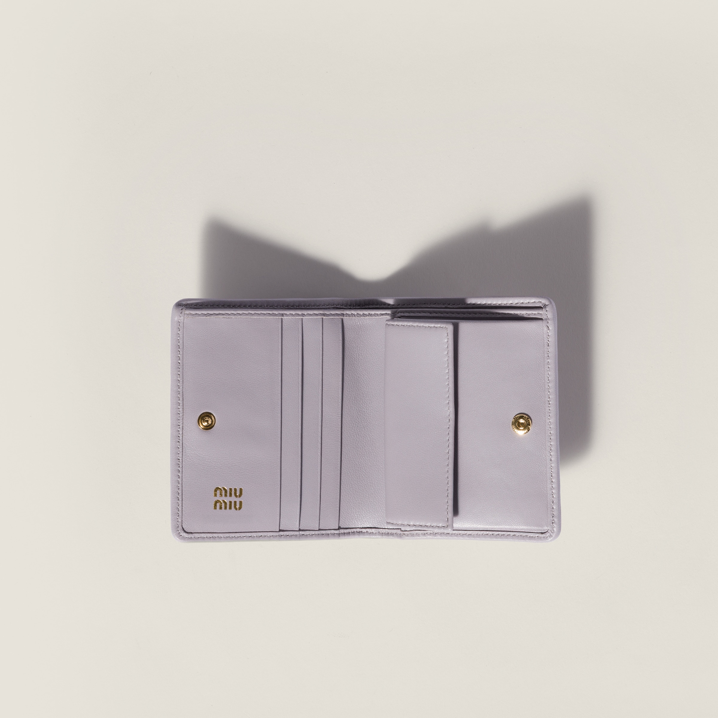 ウィステリアパープル マテラッセレザー 折り財布 | Miu Miu - 日本