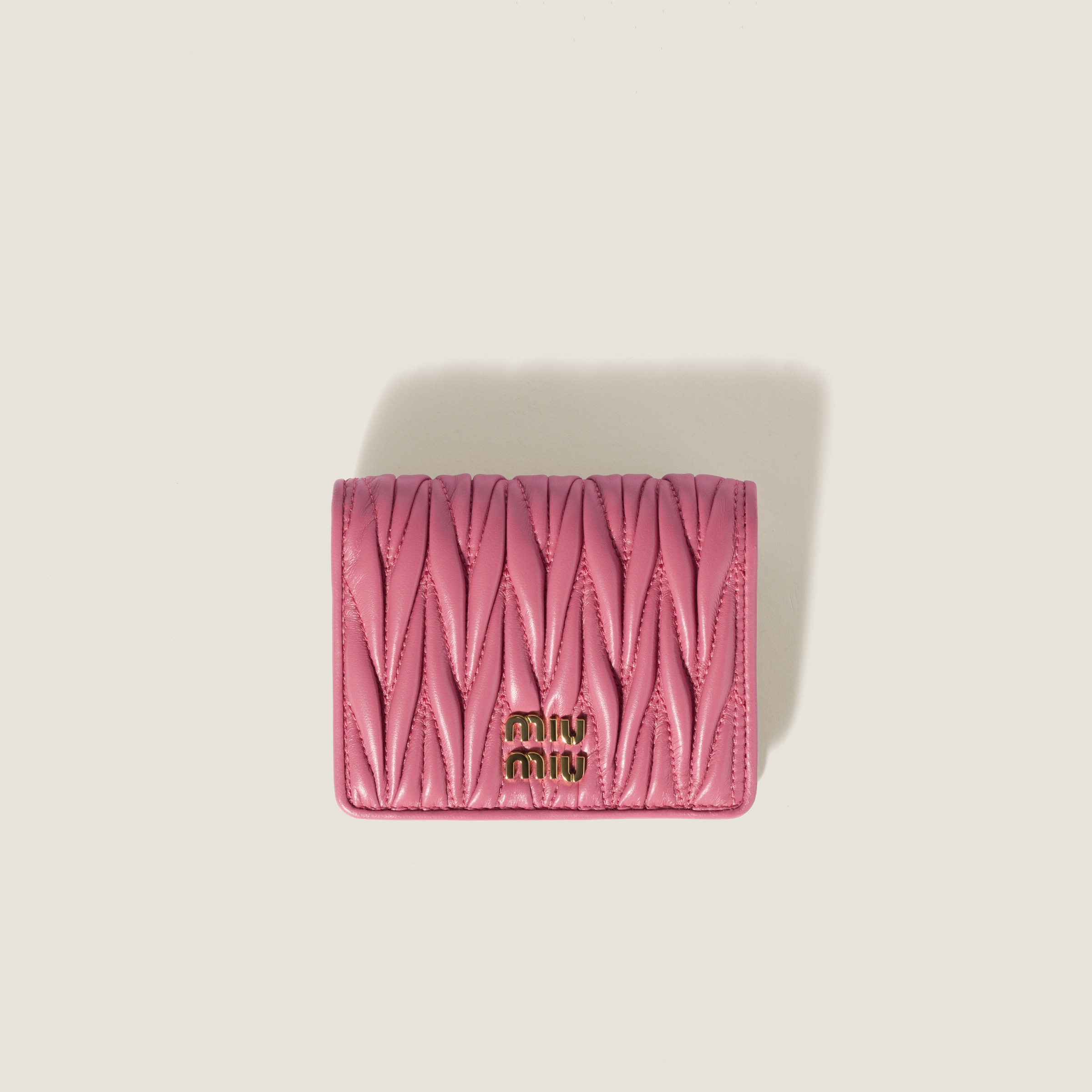 美品】MIU MIU マテラッセ 折り財布 L字ファスナー ピンクベージュ