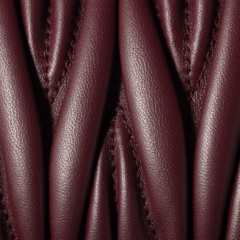 Pochette en cuir nappa matelassé