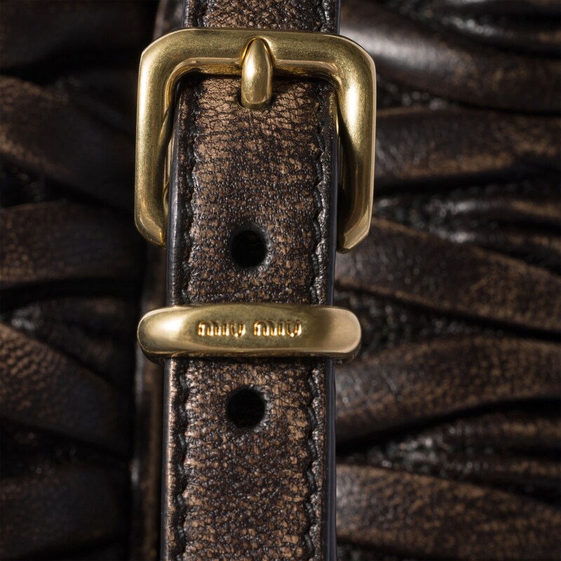 Matelassé nappa leather pouch