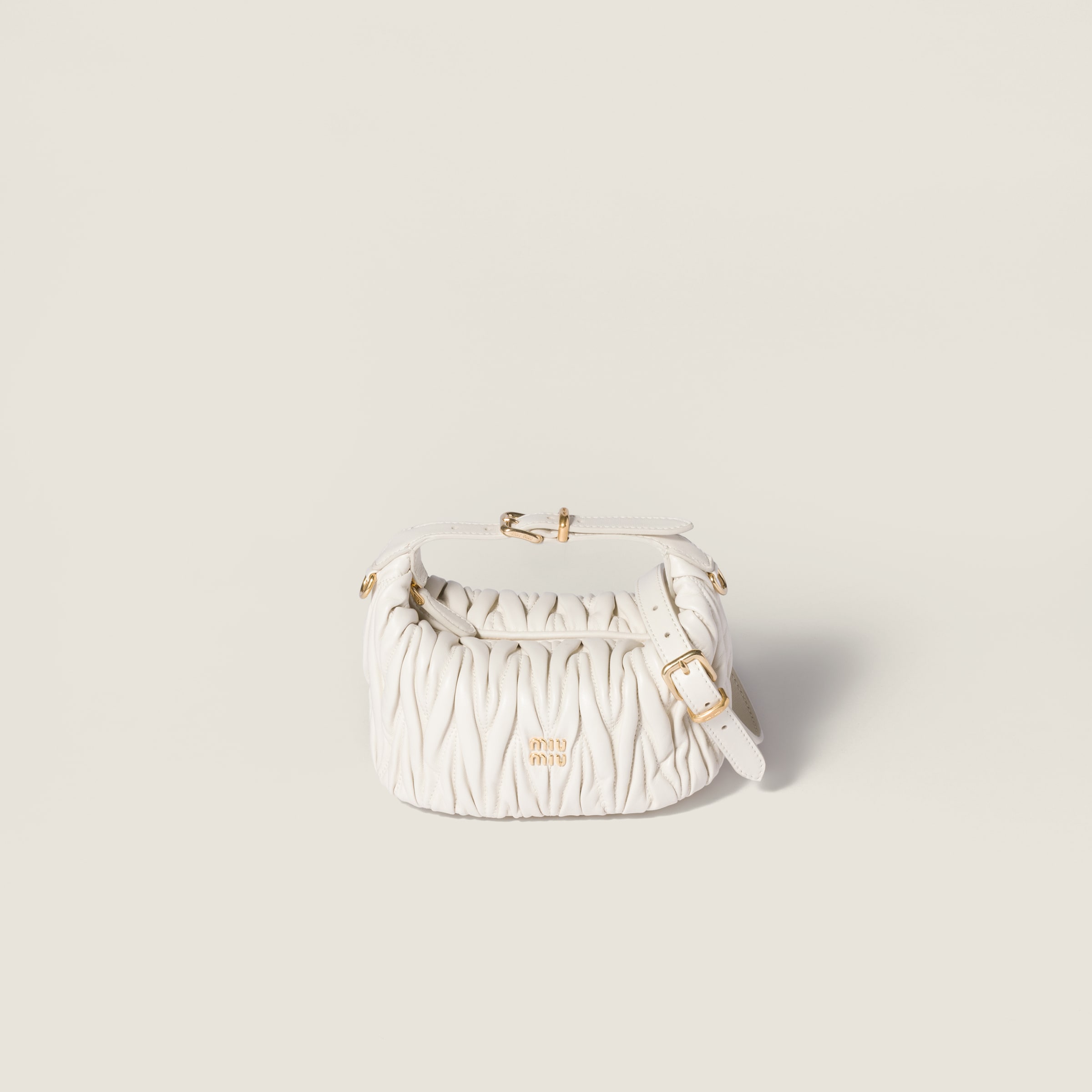 【MiuMiu】人気 ロゴ マテラッセ ナッパレザー ミニポーチ MiuMiu】ナッパレザーミニポーチ DHL配送料込み (MiuMiu/ポーチ