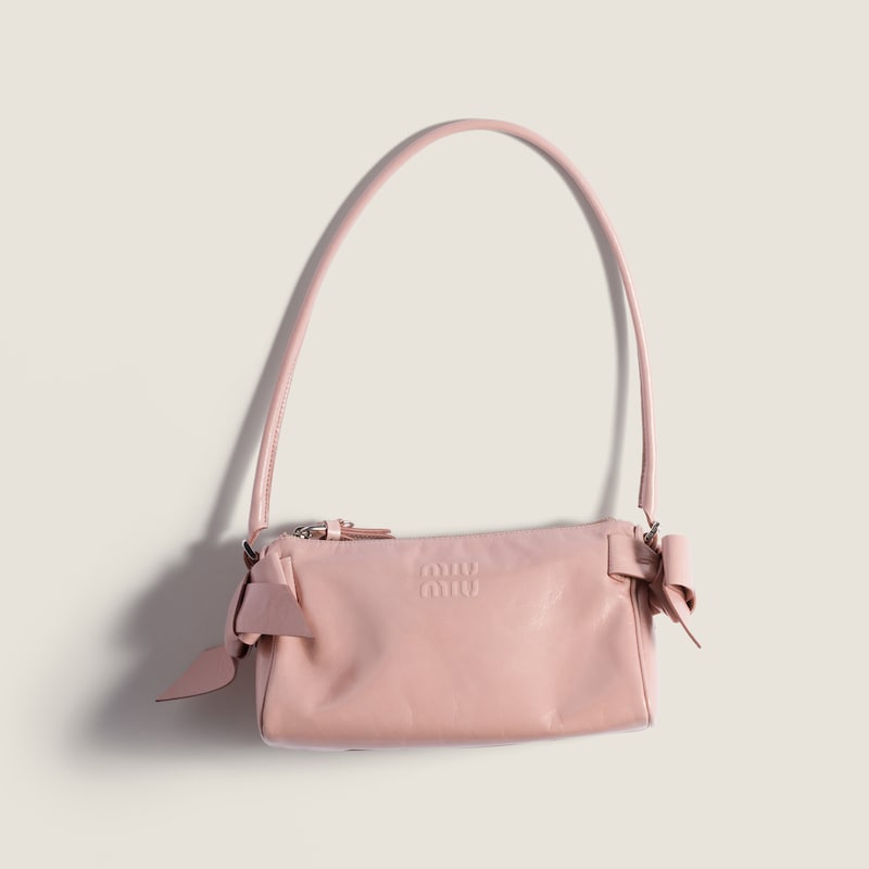 Pouch de piel brillante