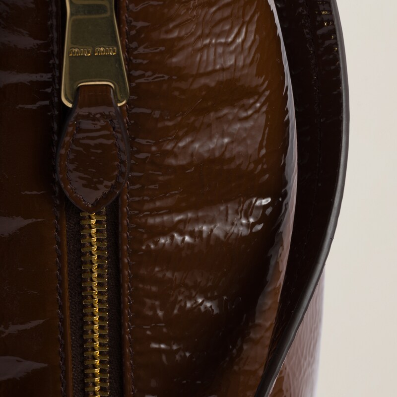 ナプラックパテントレザー ポーチ