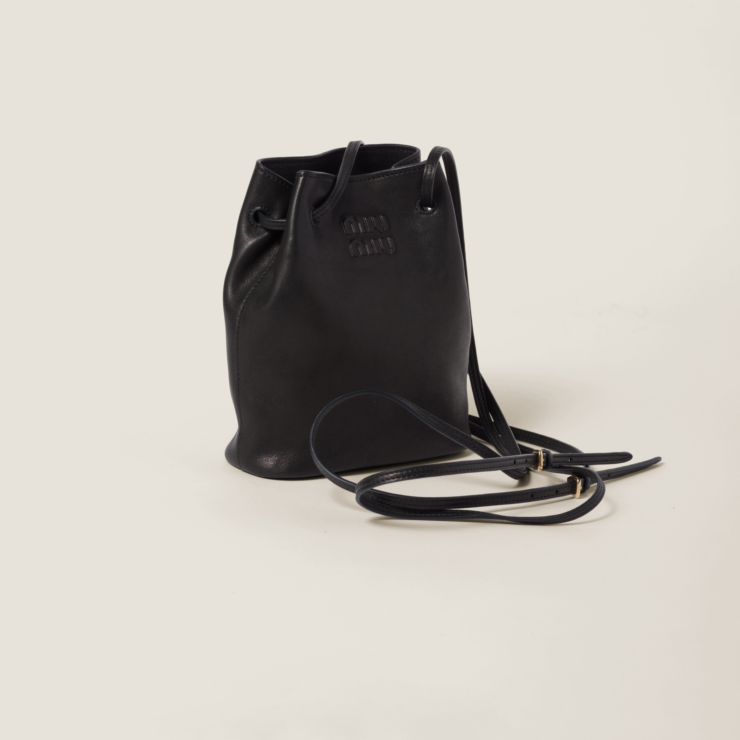 【MiuMiu】ナッパレザーミニバッグ ブラック ナッパレザー ミニバッグ | Miu Miu