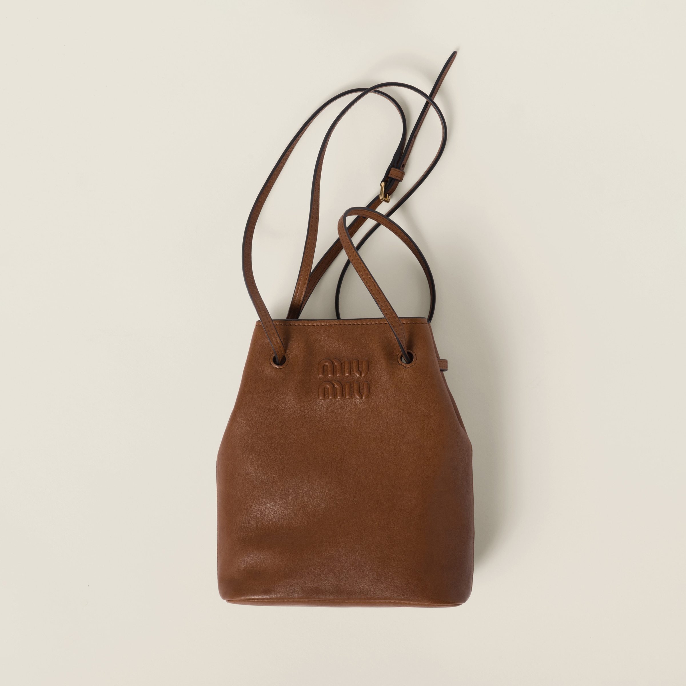 うのにもお得な情報満載！ ブラウン Miu Miu | ミニバッグ ナッパレザー ショルダーバッグ