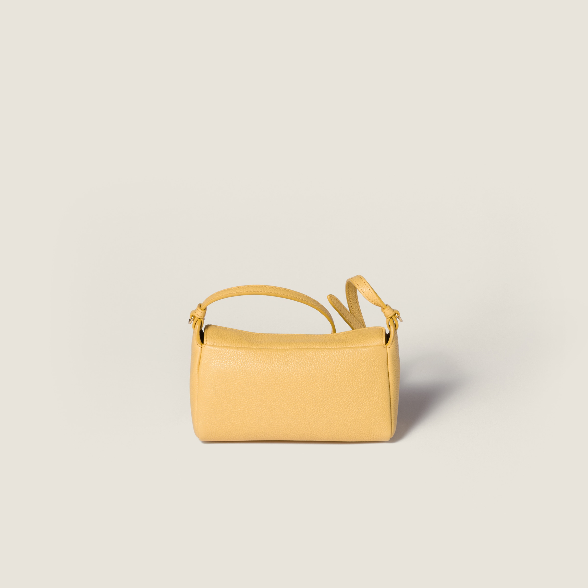 miu miu ミントグリーン レザーポーチ miu miu ミントグリーン レザーポーチ miu miu ミントグリーン