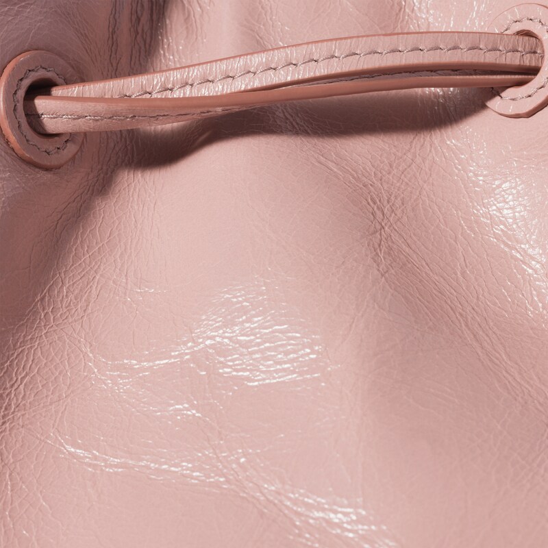 Pochette en cuir verni