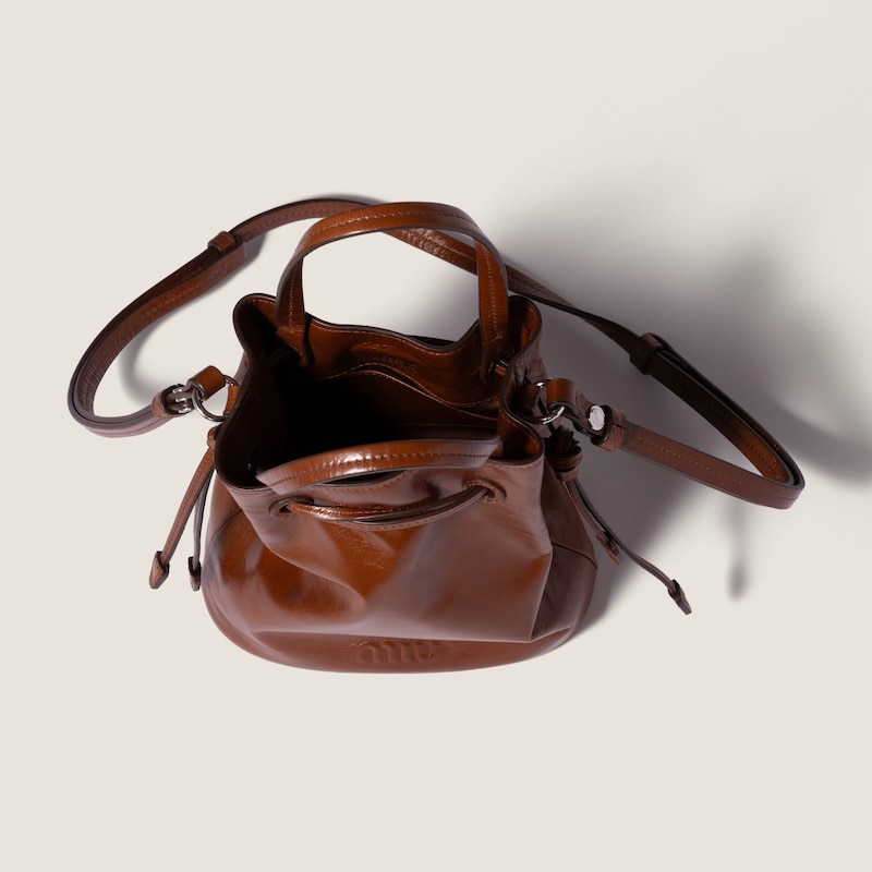 Pouch de piel brillante